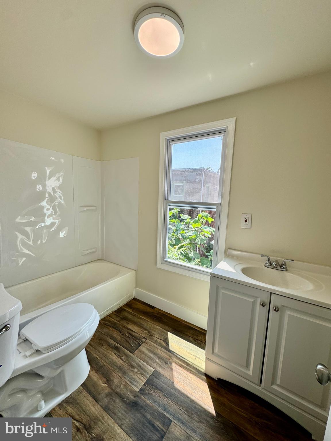 KENSINGTON - Residential Lease