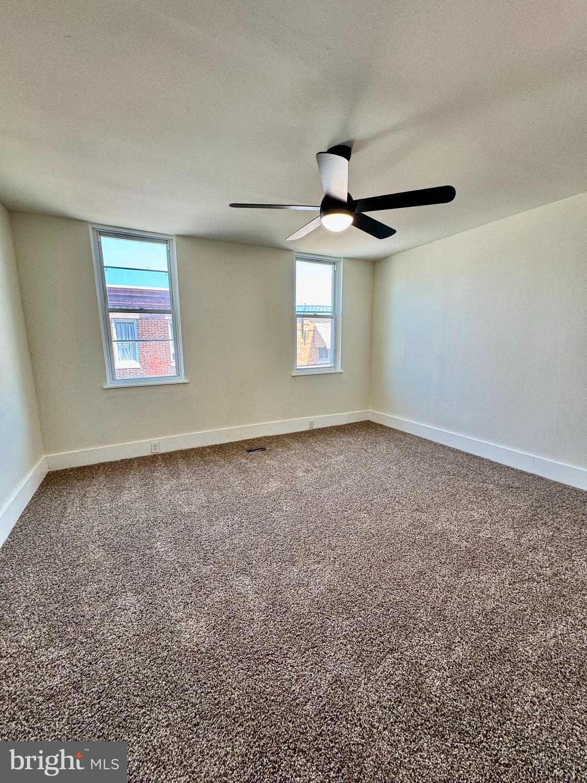 KENSINGTON - Residential Lease