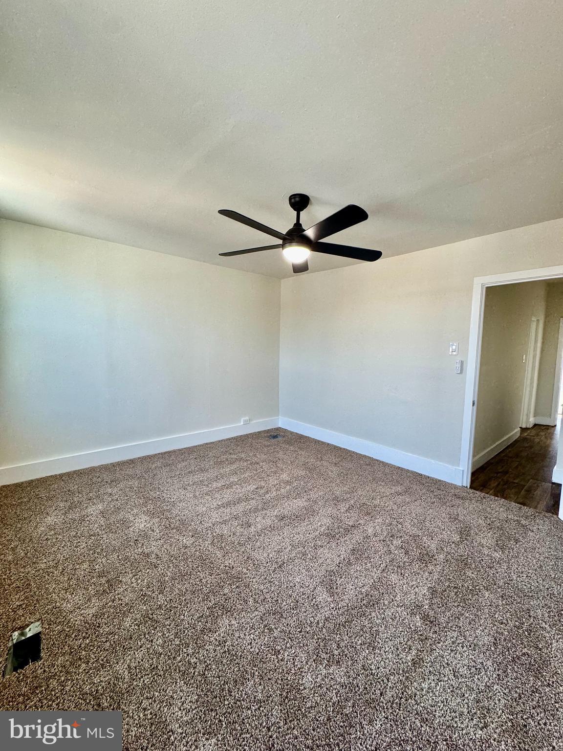 KENSINGTON - Residential Lease