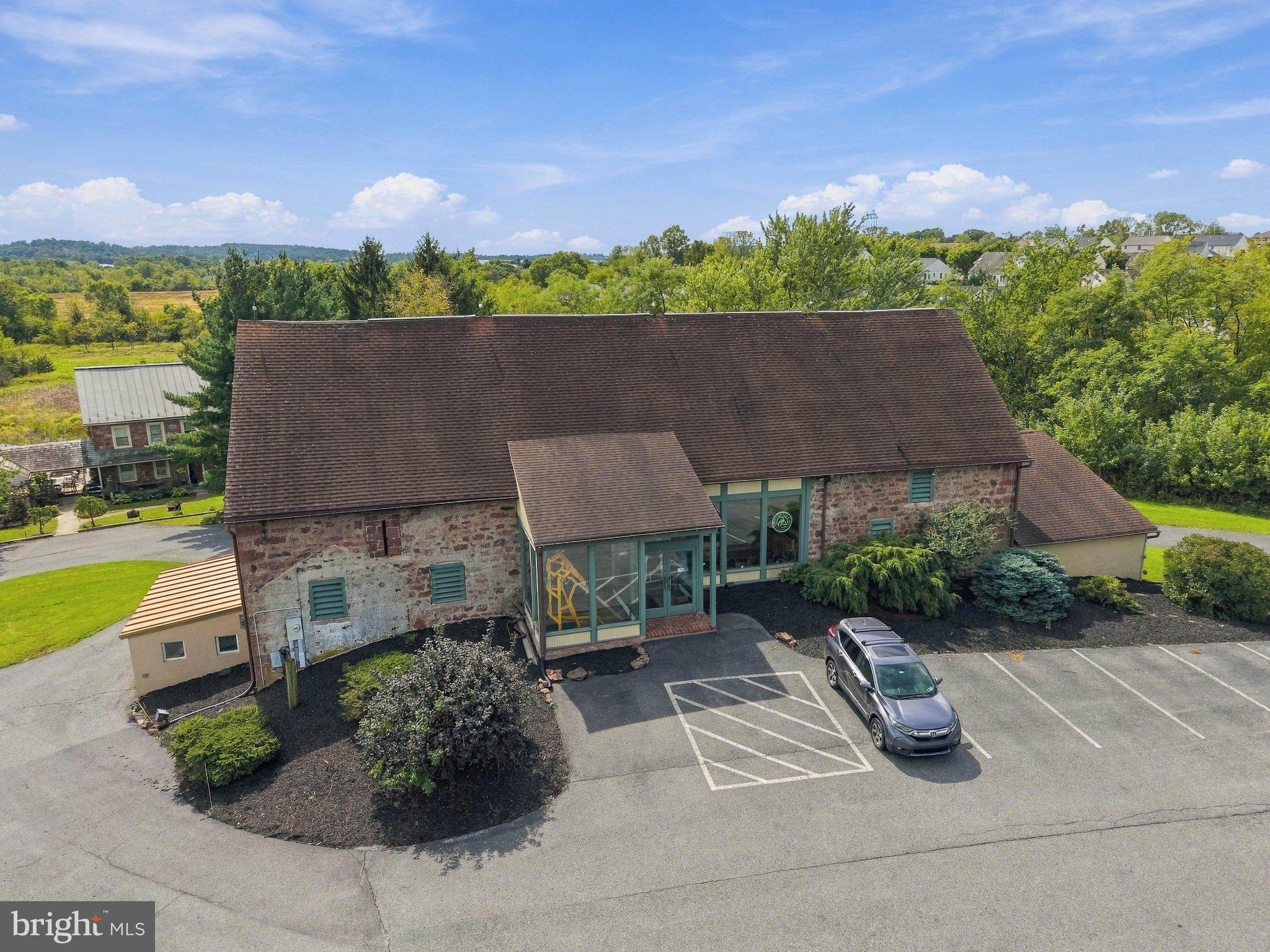 2887 N Reading Rd, Adamstown, PA 19501