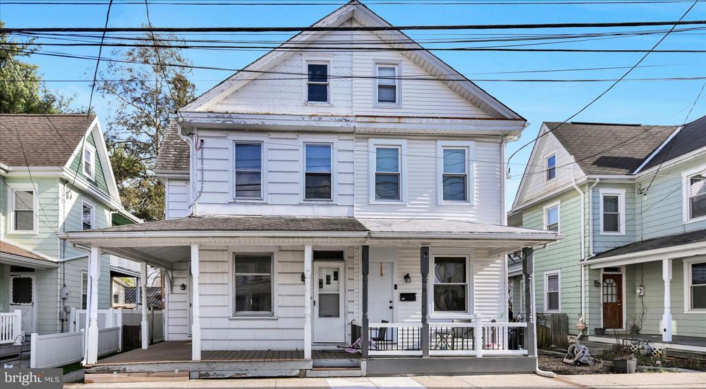 Photo of 117 W Ferdinand Street, MANHEIM, PA 17545 (MLS # PALA2084750)