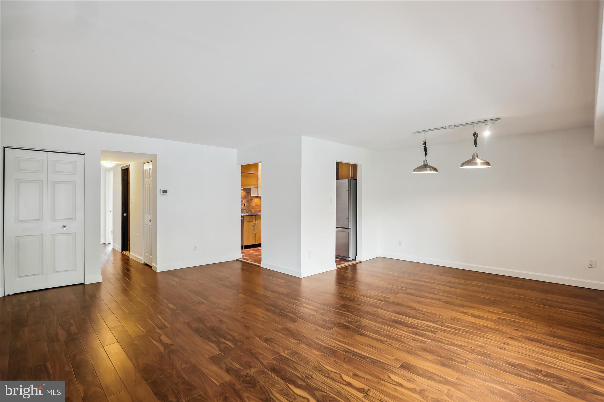 ROCKVILLE - Residential