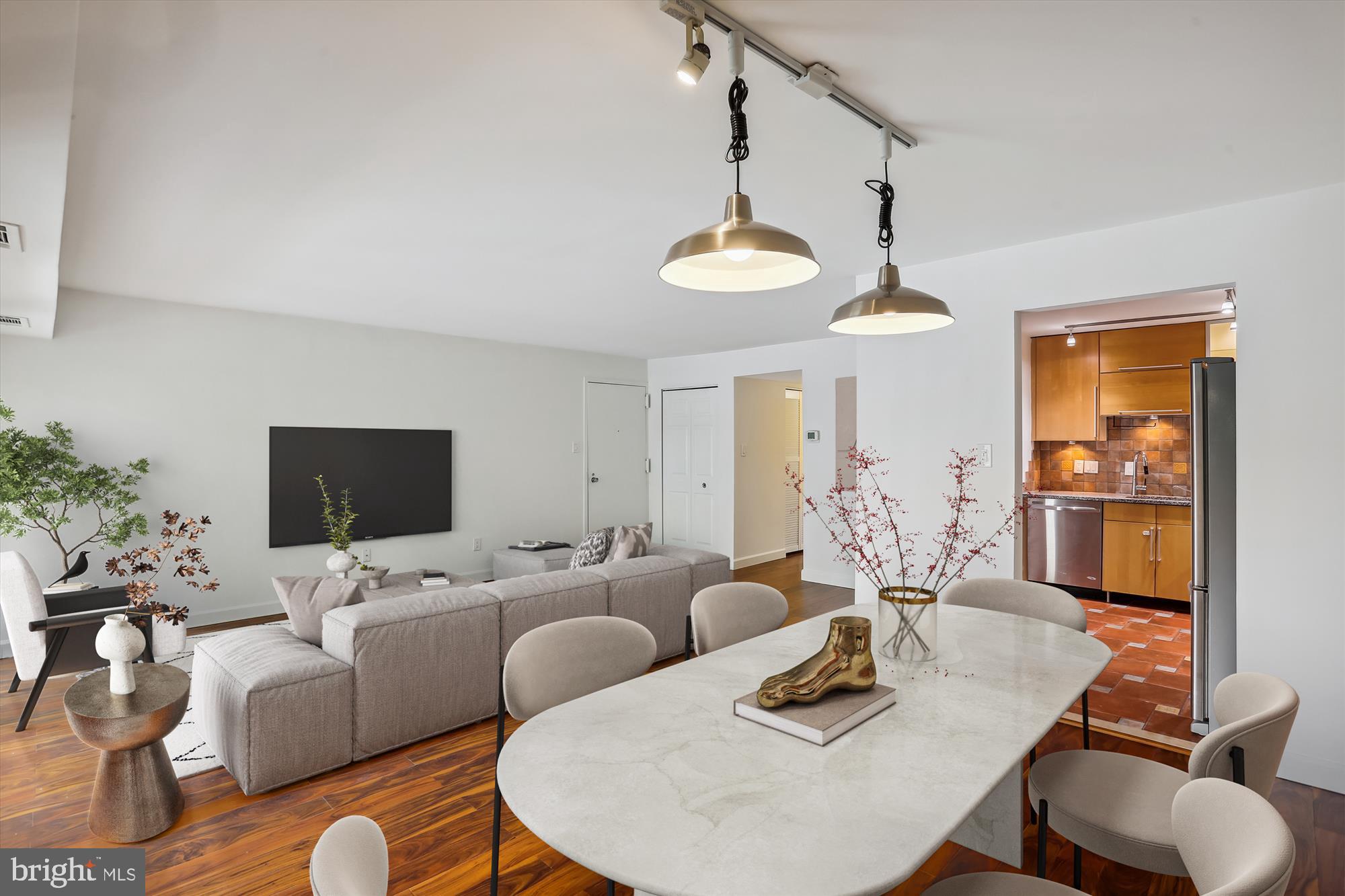 ROCKVILLE - Residential