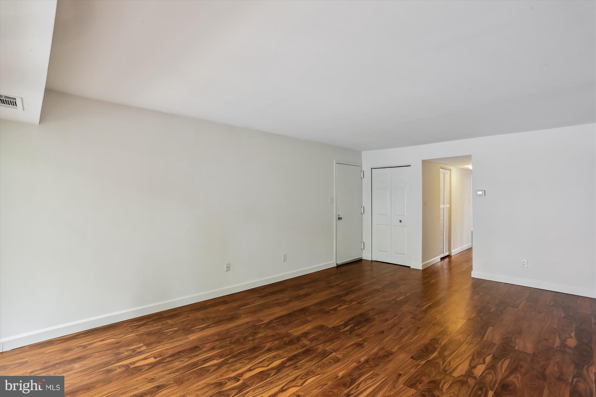 ROCKVILLE - Residential