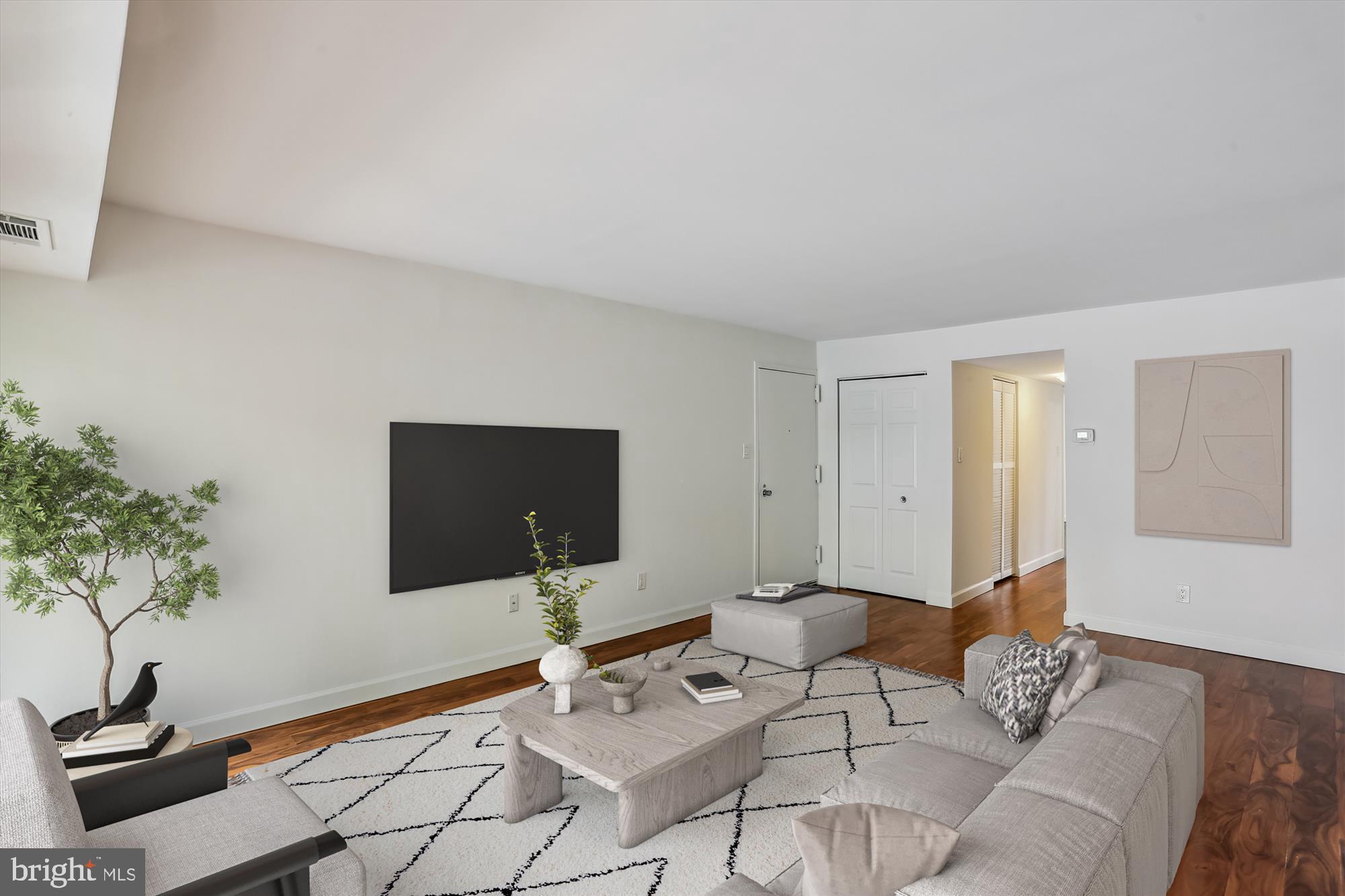 ROCKVILLE - Residential