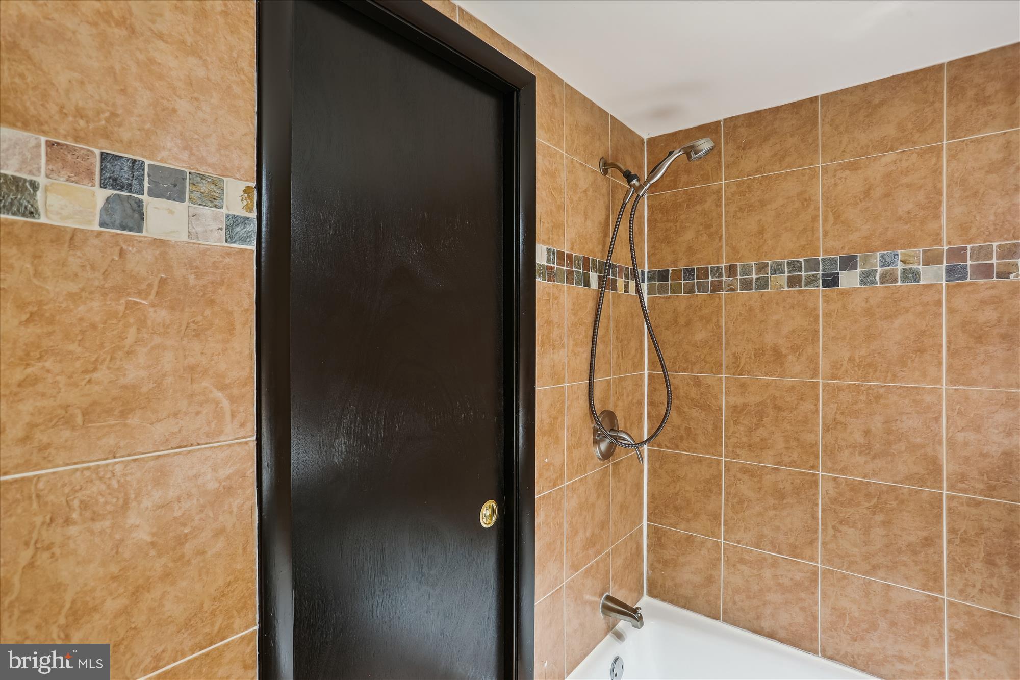 ROCKVILLE - Residential