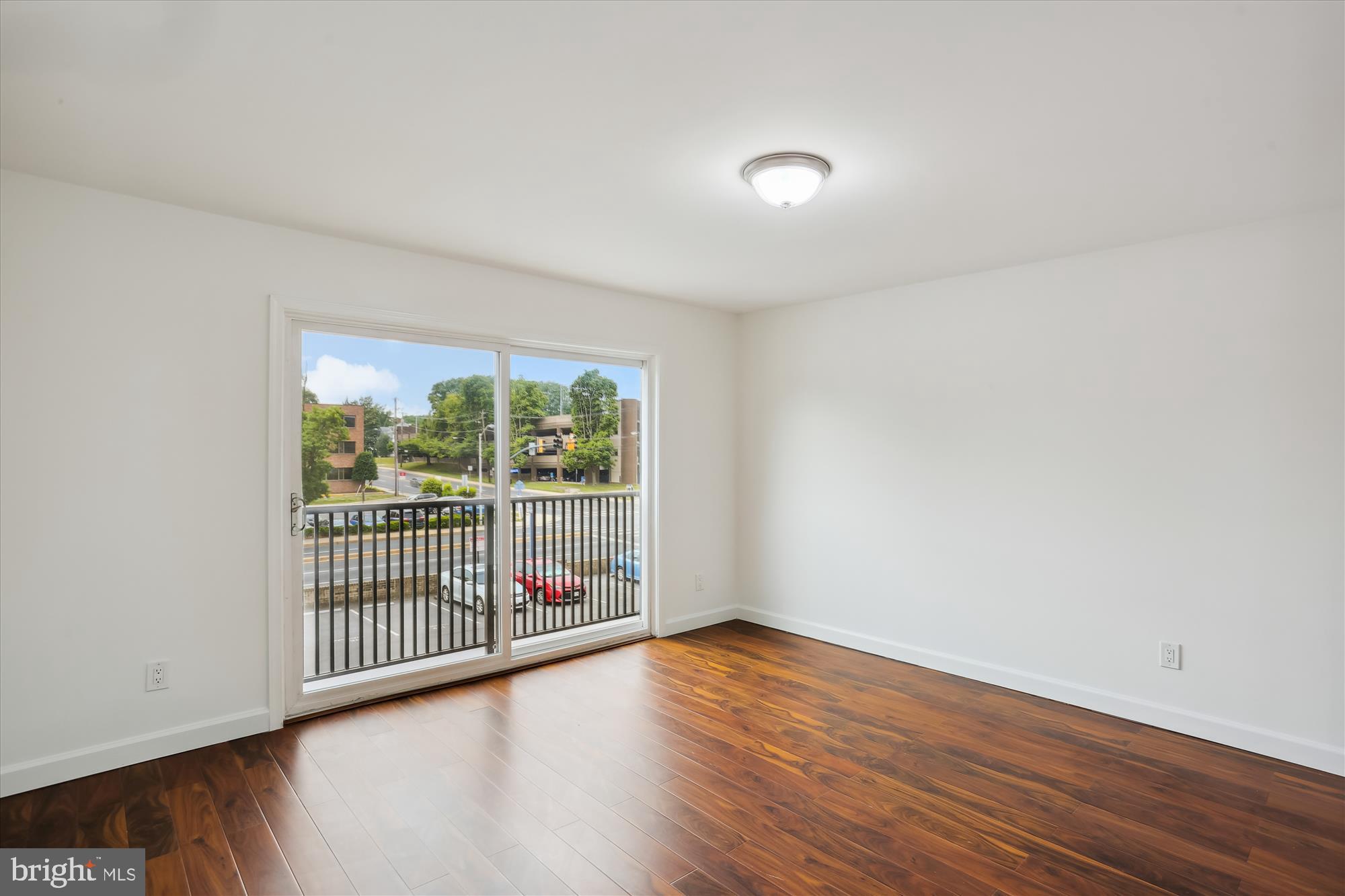 ROCKVILLE - Residential