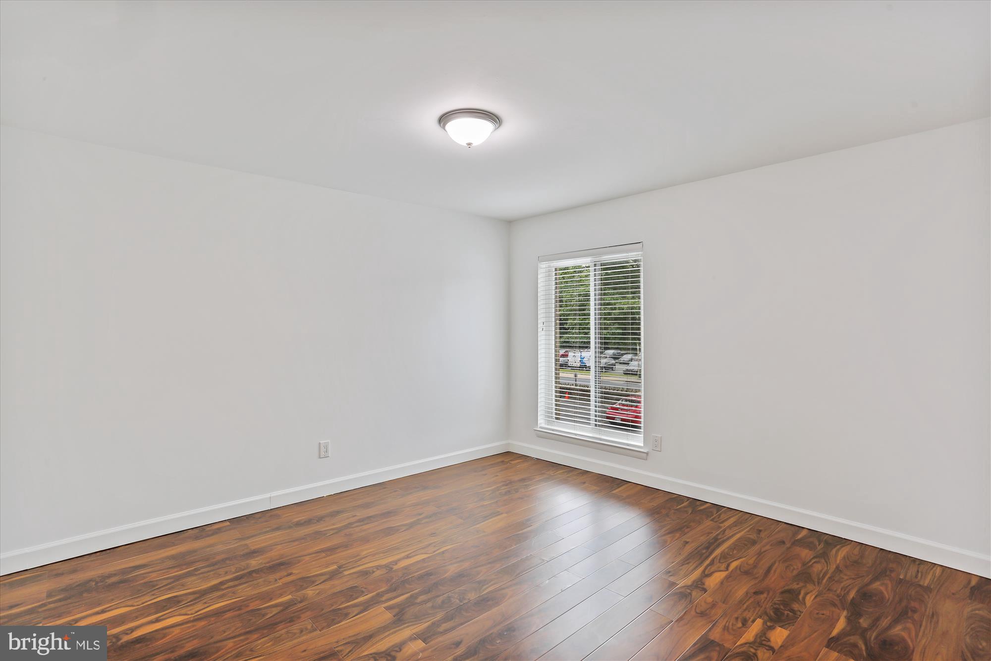 ROCKVILLE - Residential