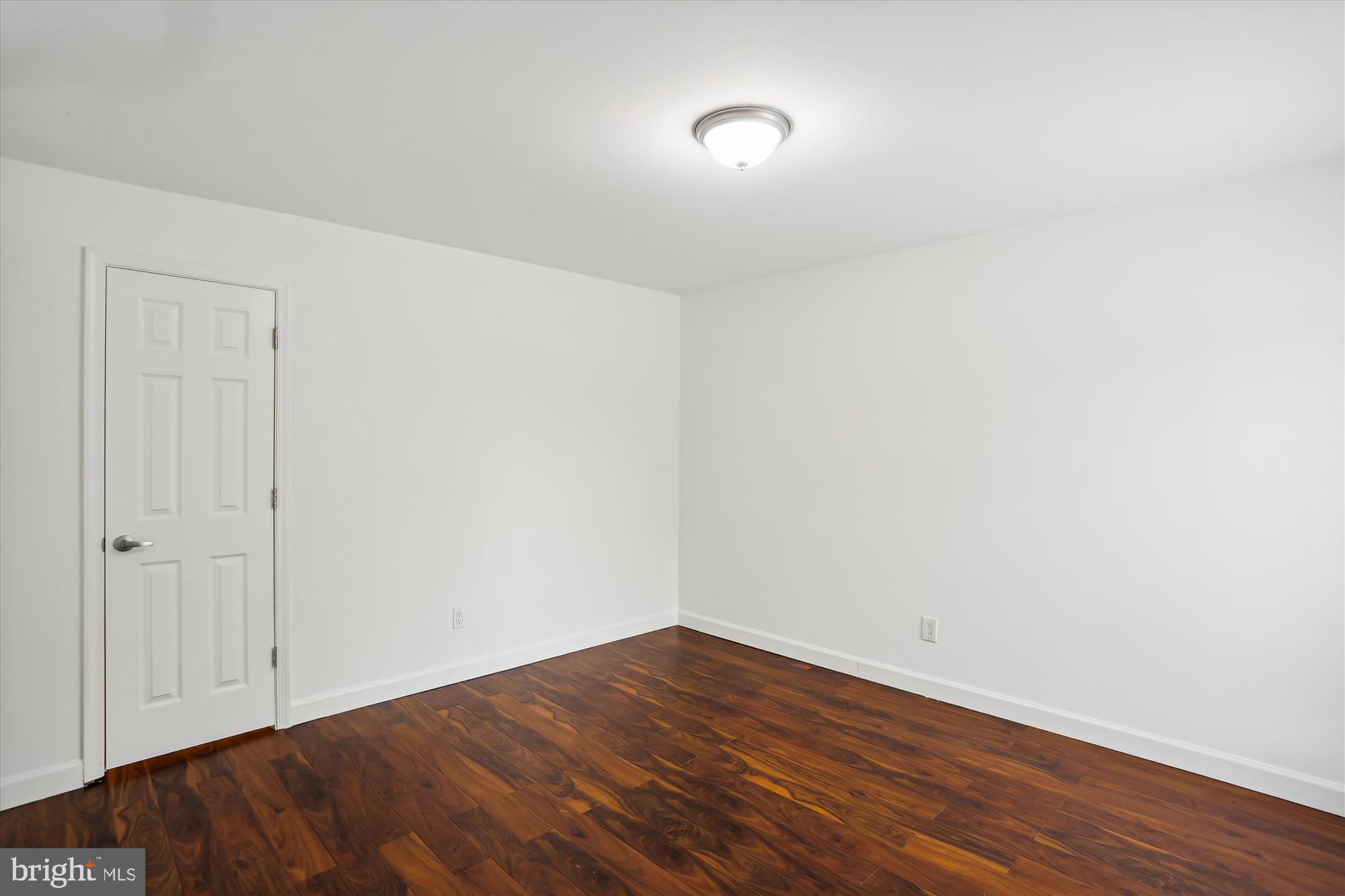 ROCKVILLE - Residential