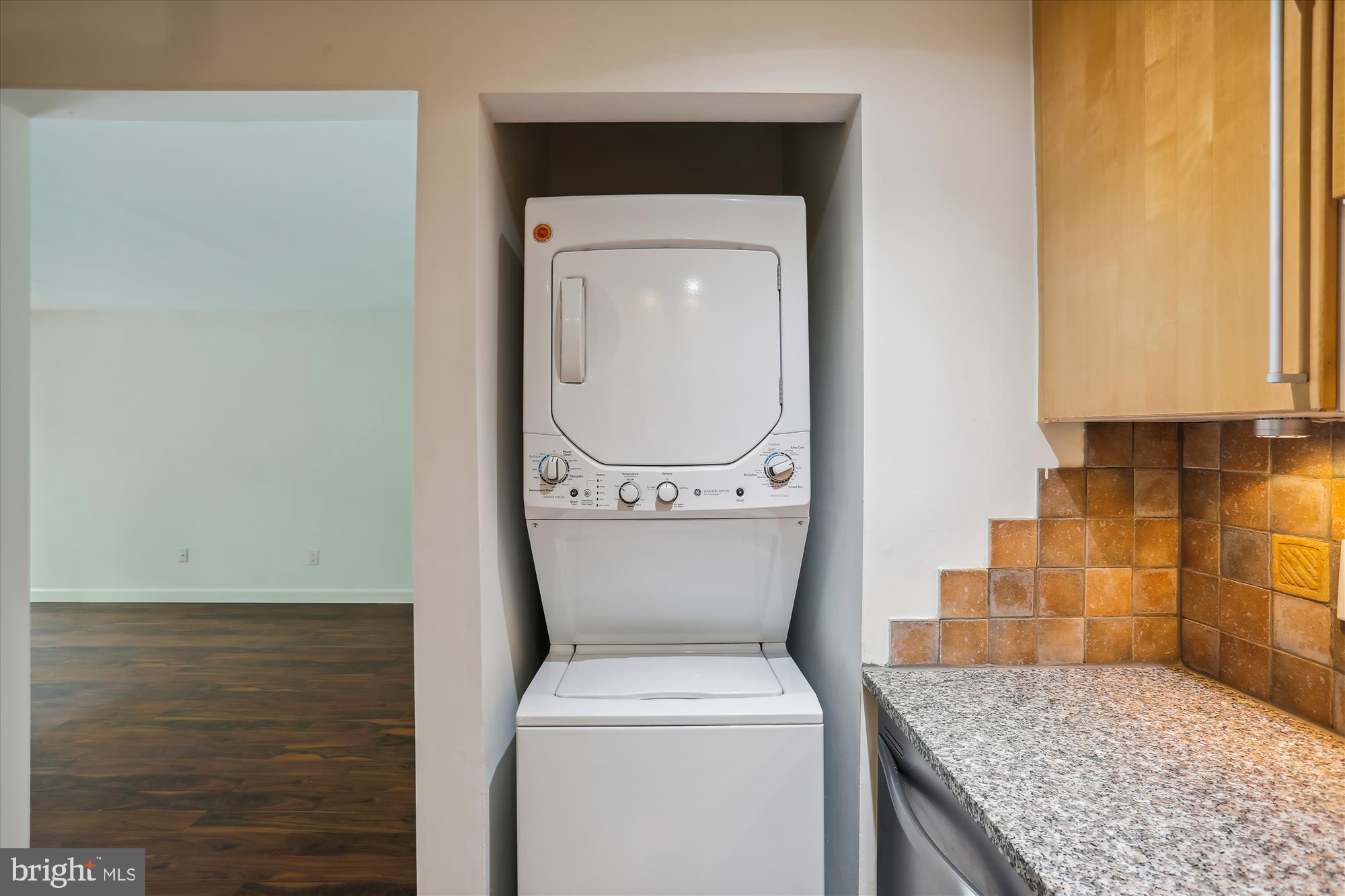 ROCKVILLE - Residential