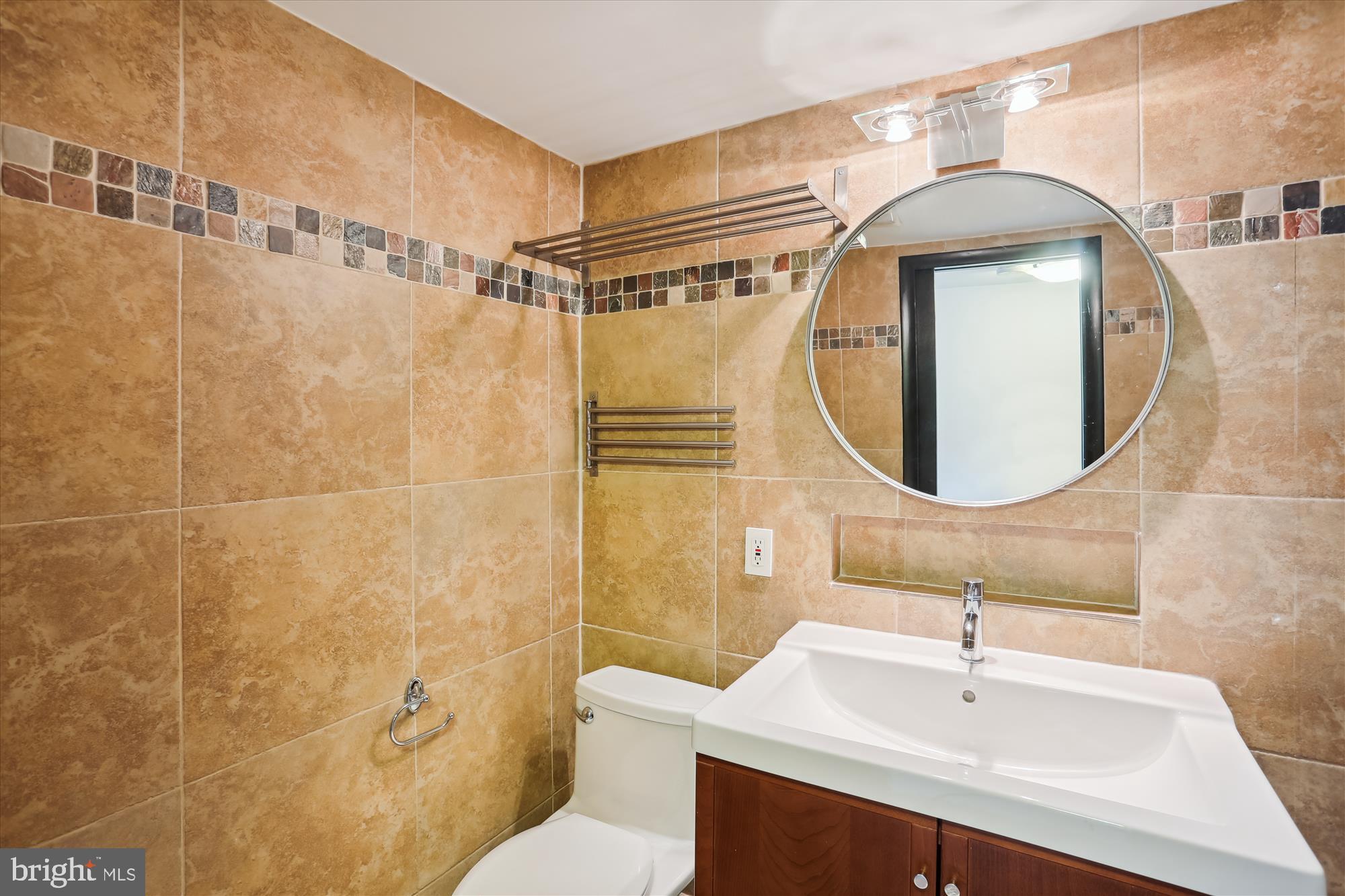 ROCKVILLE - Residential