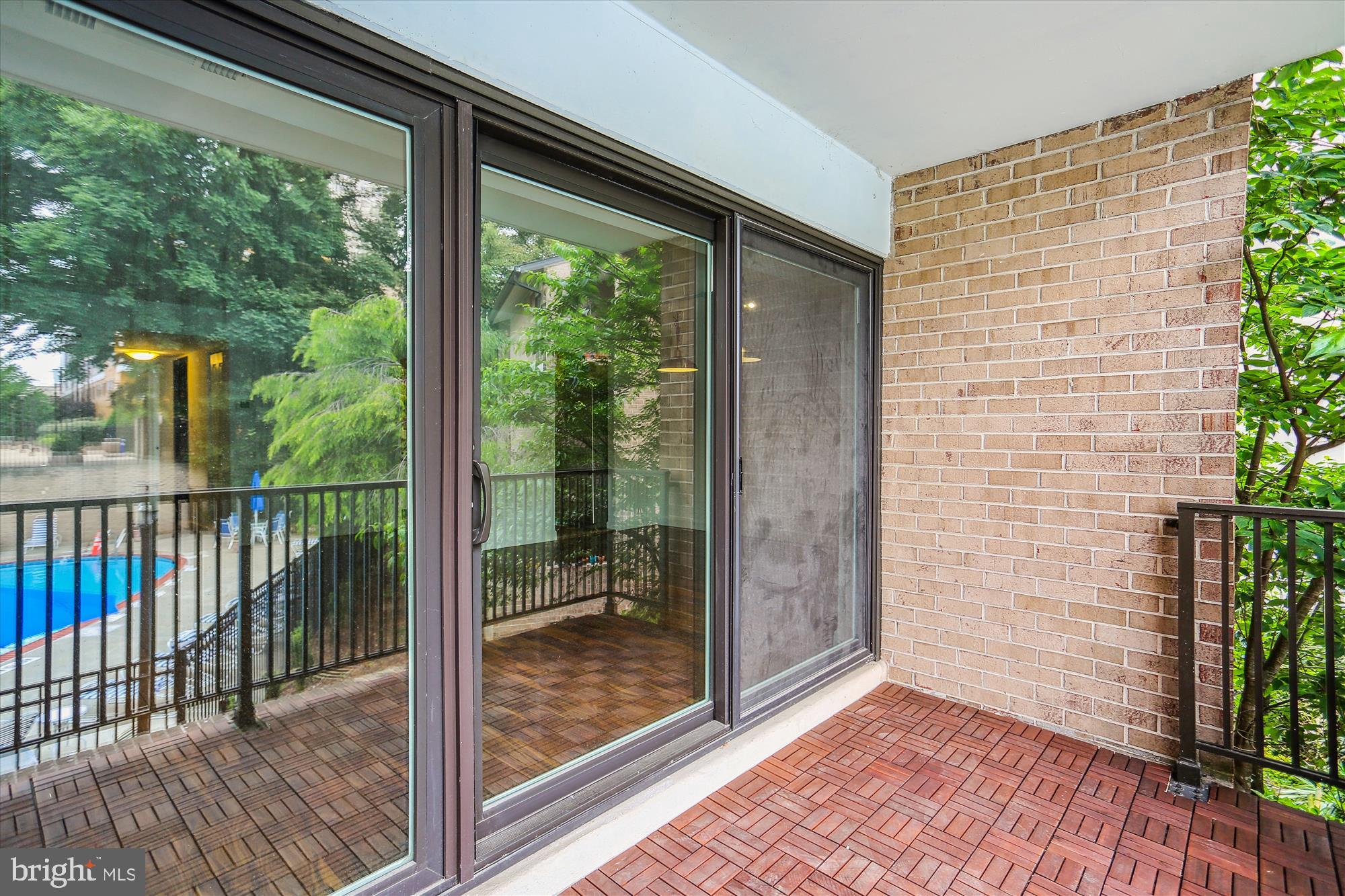 ROCKVILLE - Residential