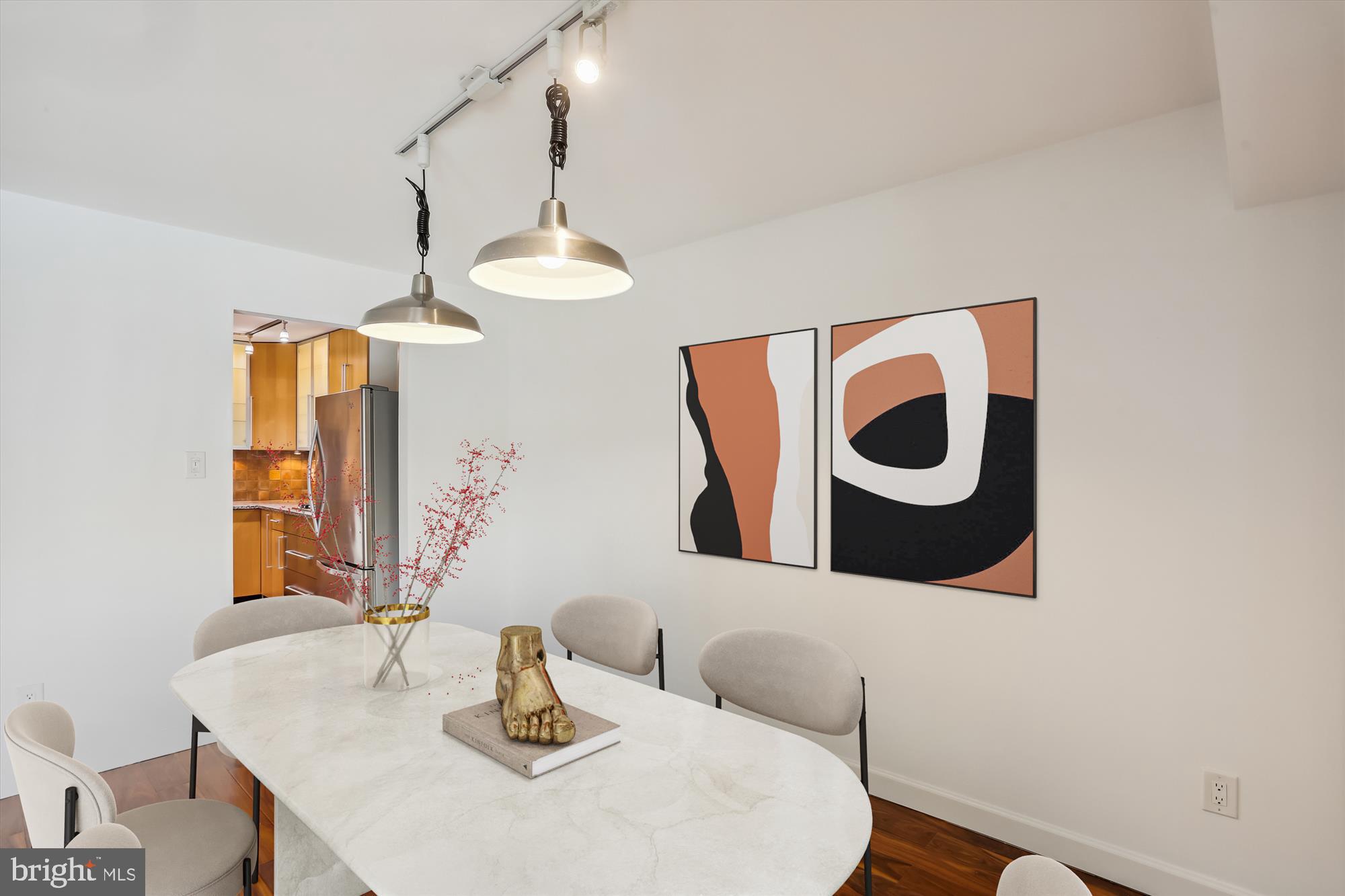 ROCKVILLE - Residential