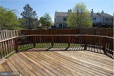 ASHBURN FARM - Residential