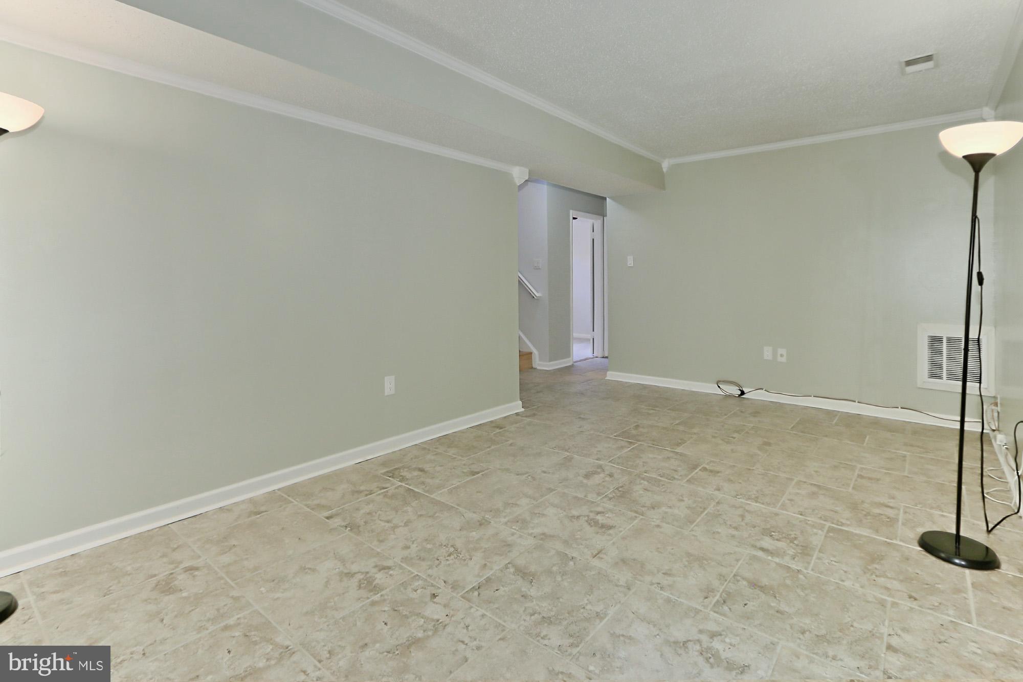 STONEYBROOKE - Residential