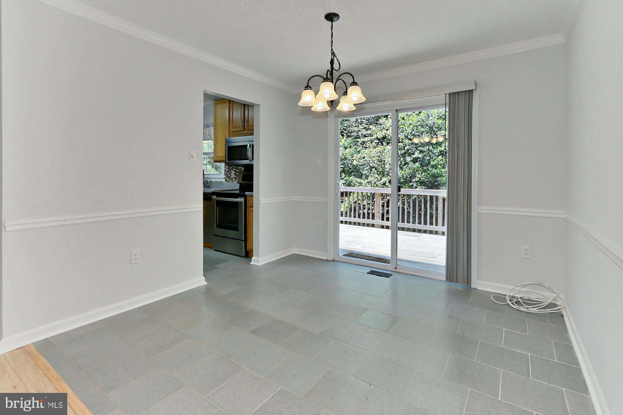 STONEYBROOKE - Residential