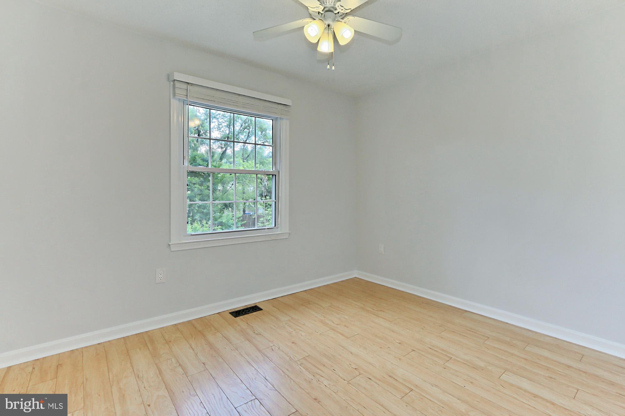 STONEYBROOKE - Residential