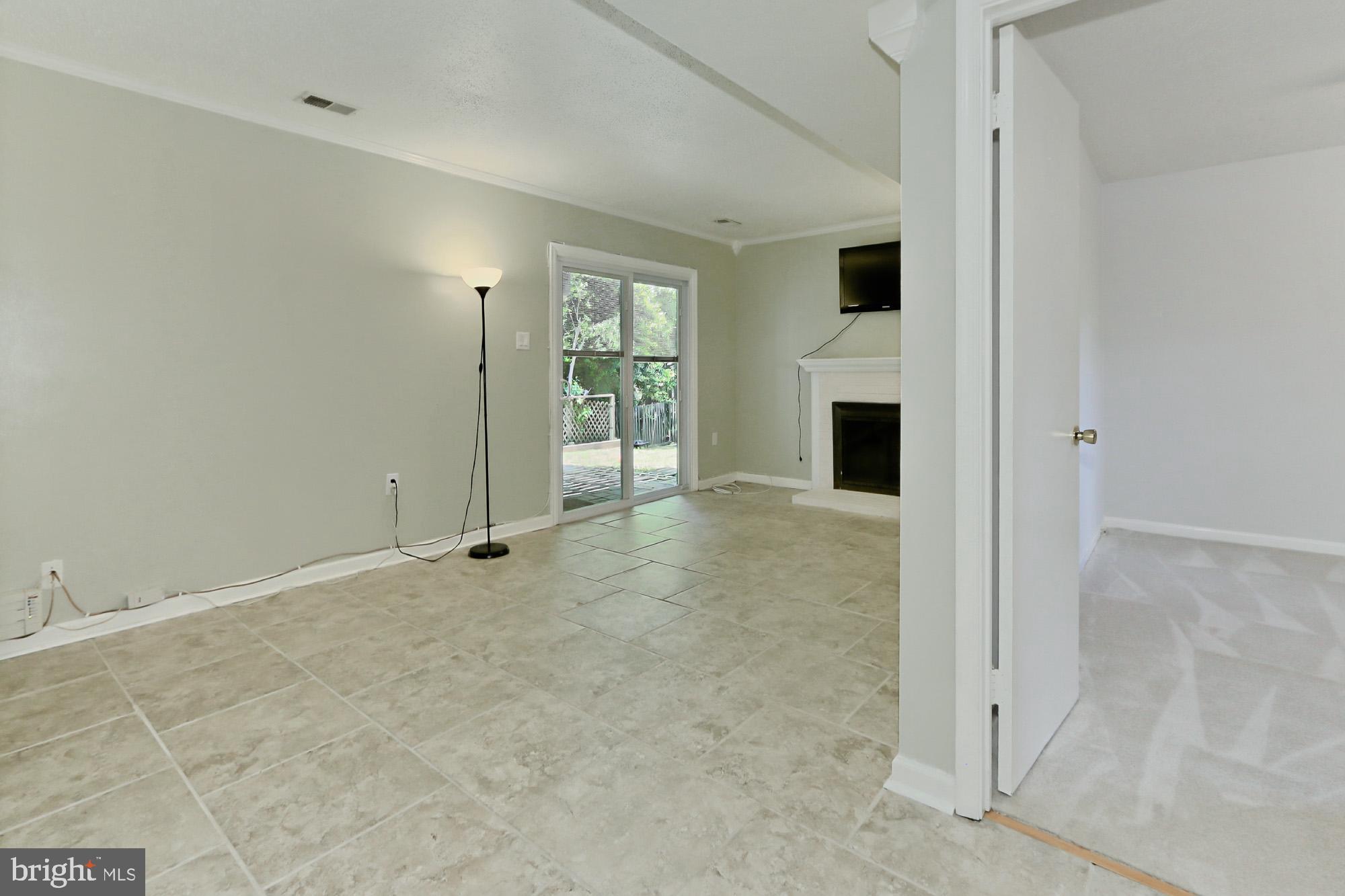 STONEYBROOKE - Residential