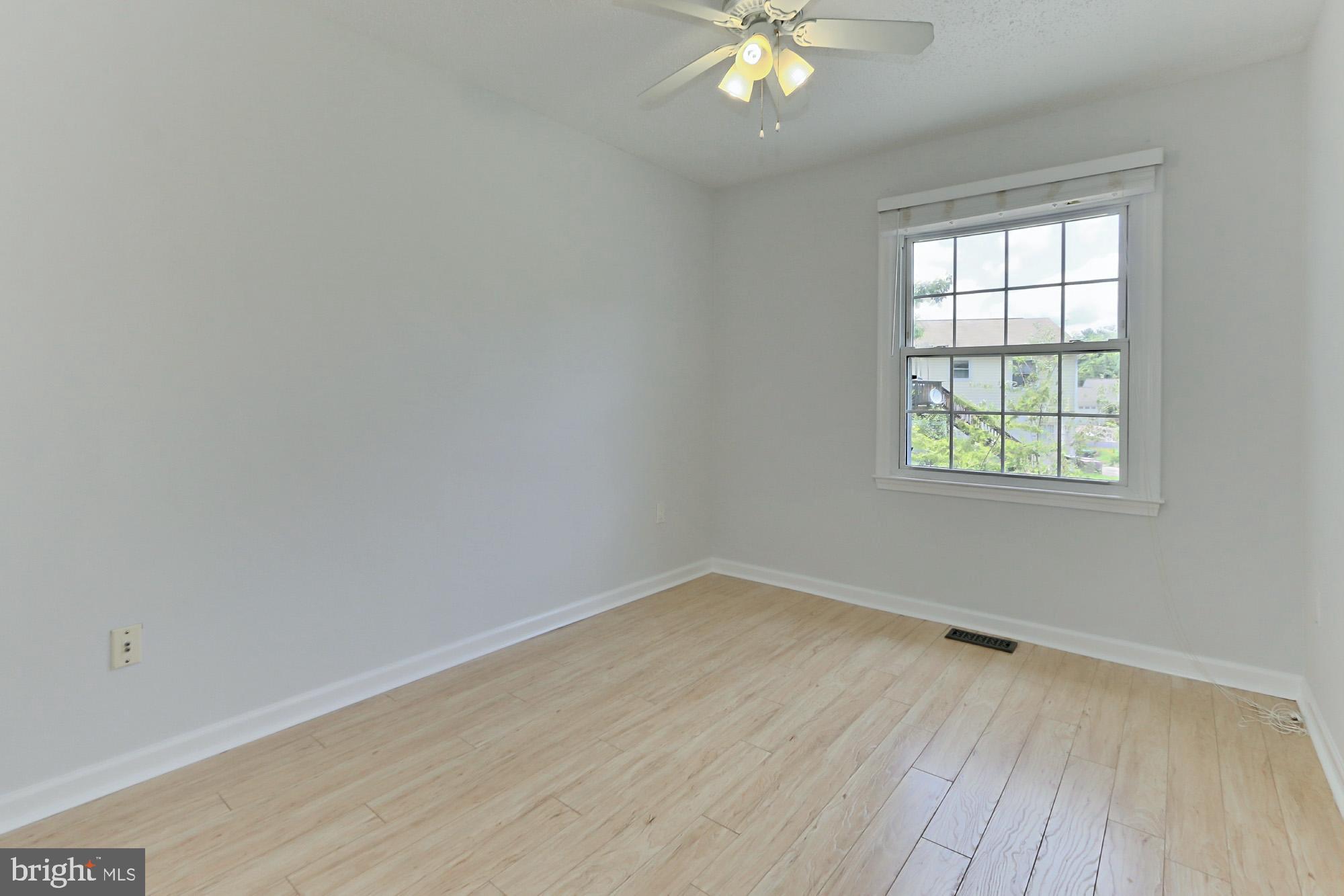 STONEYBROOKE - Residential