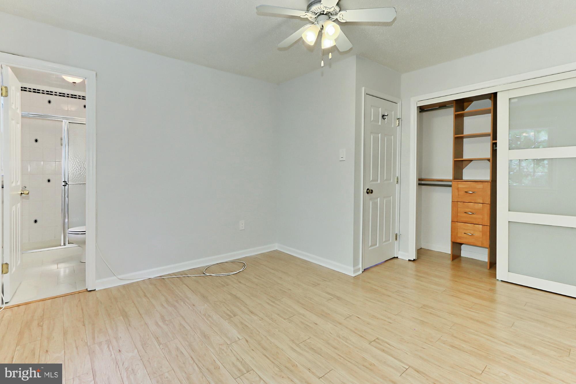 STONEYBROOKE - Residential