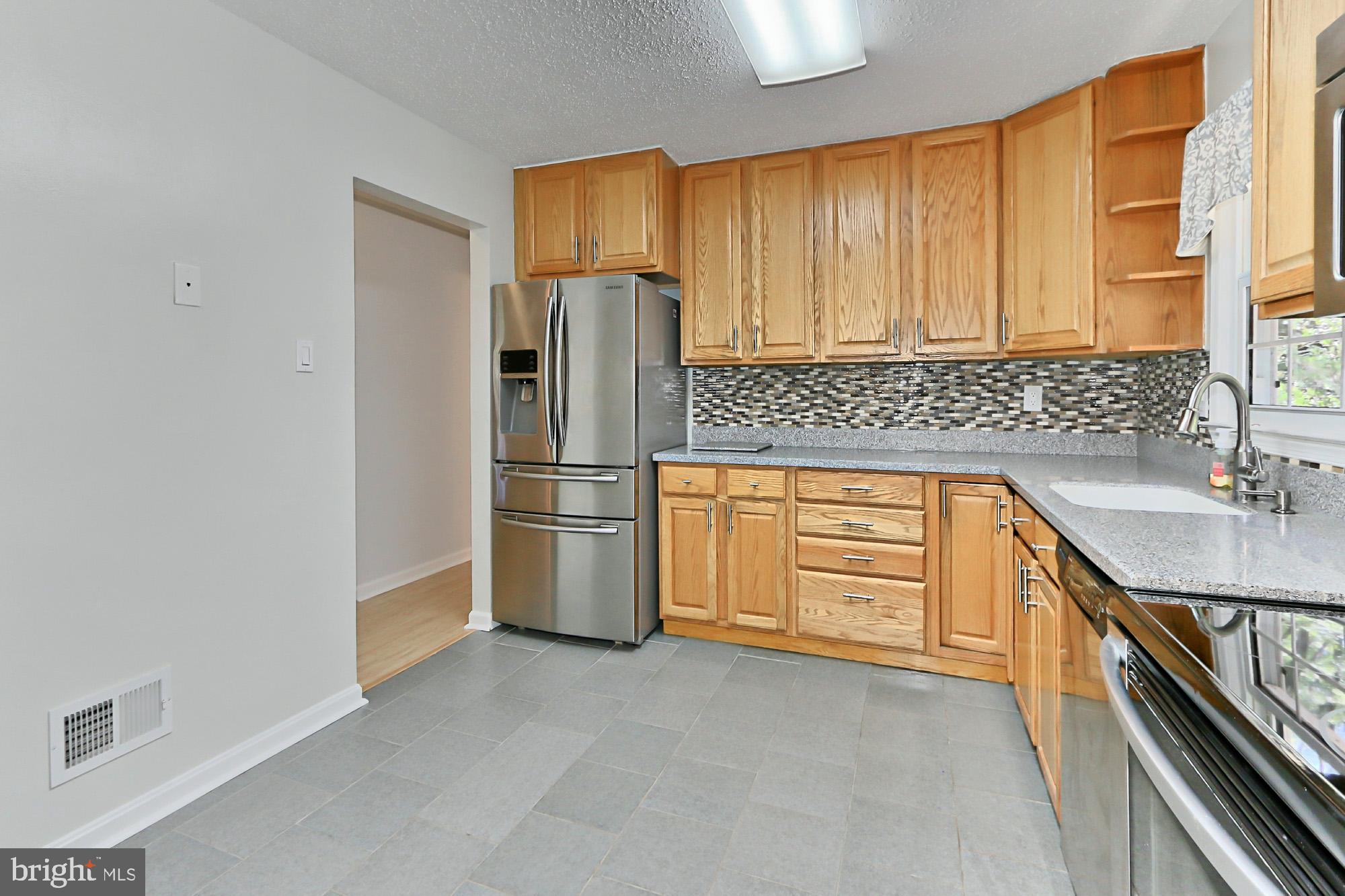 STONEYBROOKE - Residential