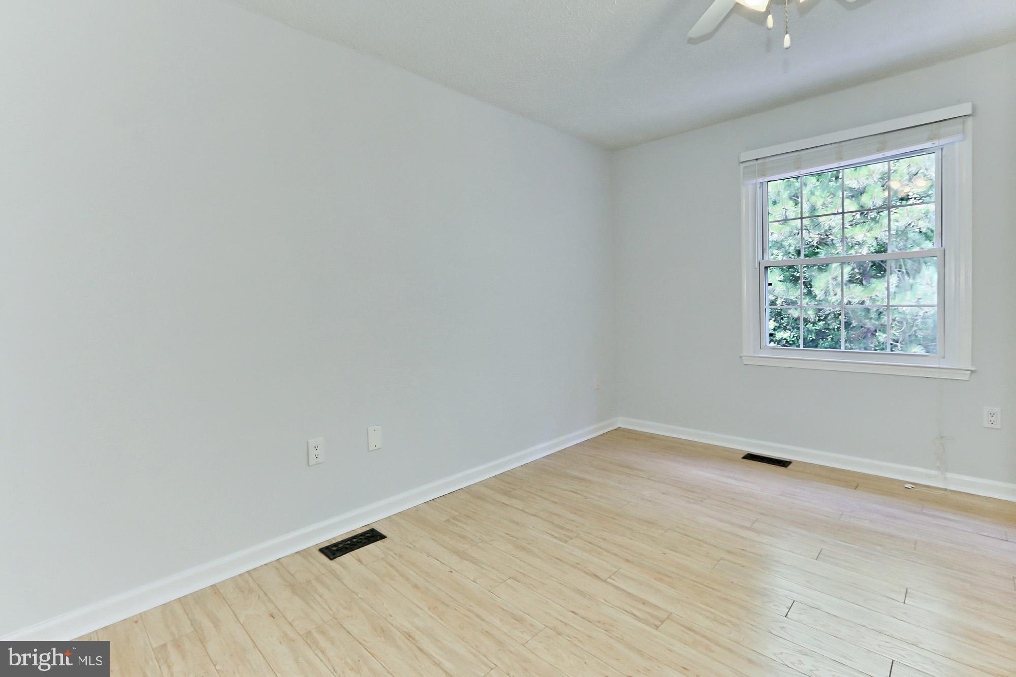 STONEYBROOKE - Residential