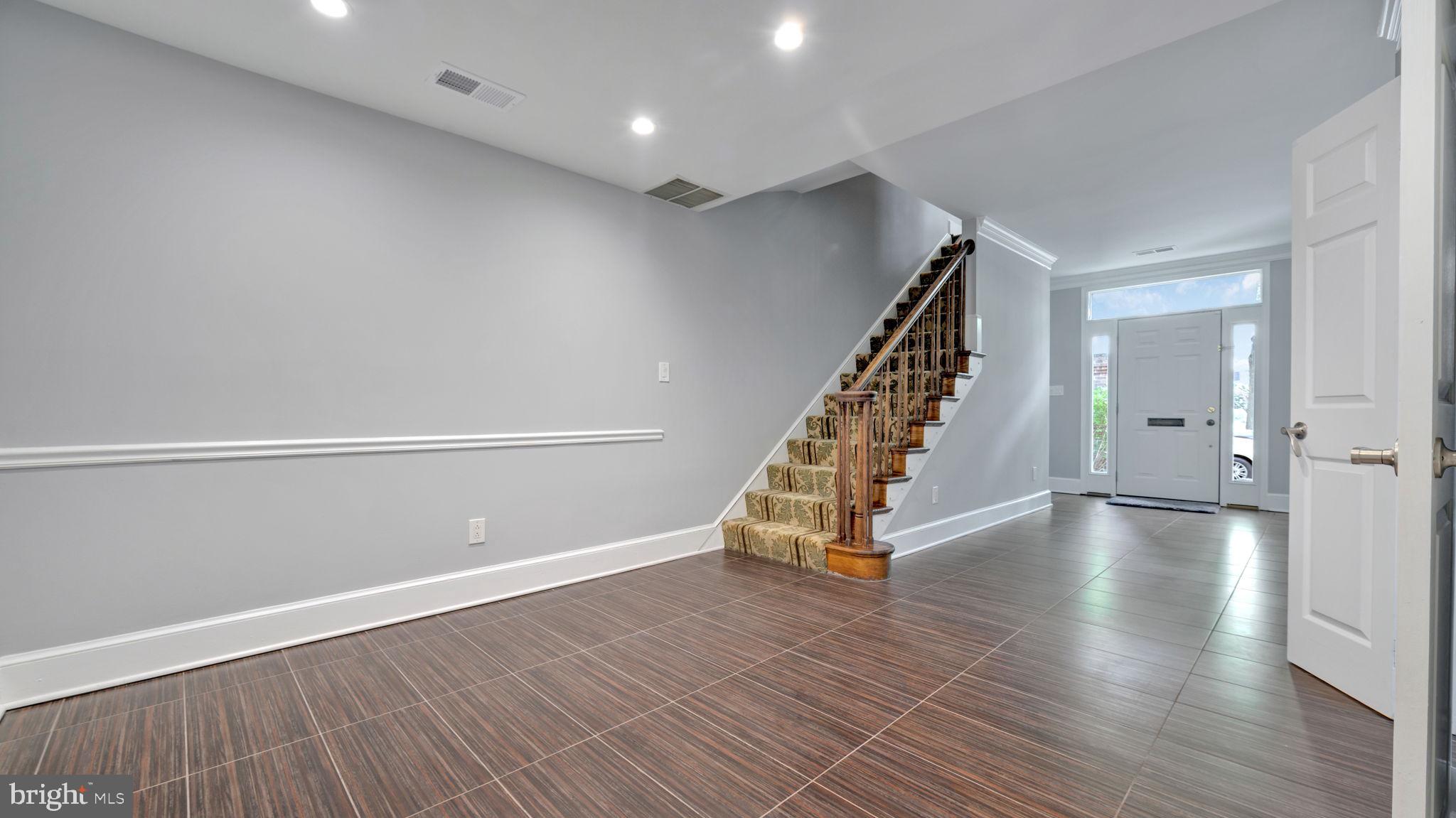 RANDOLPH SQUARE - Residential Lease