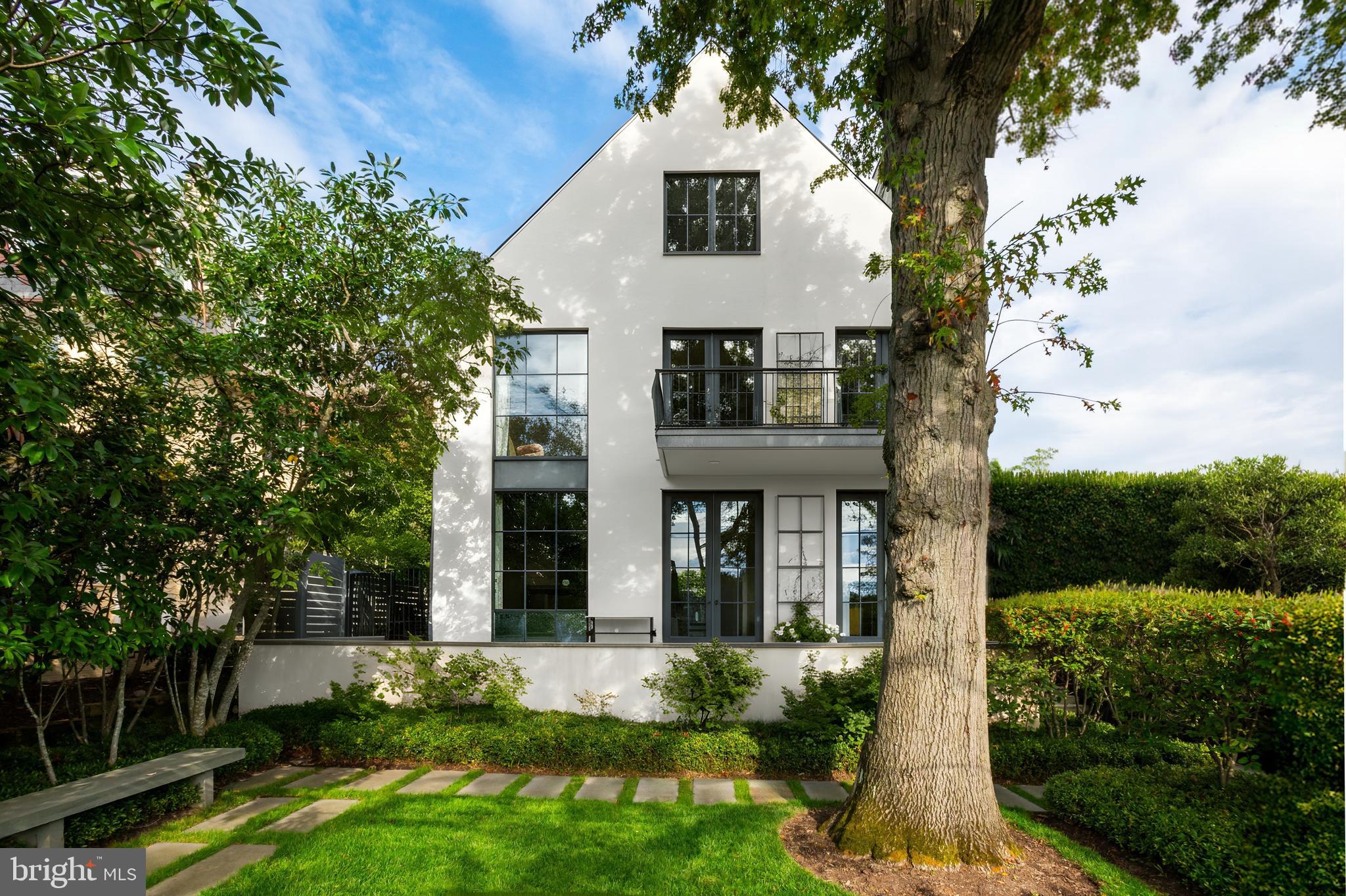 5431 POTOMAC AVENUE NW