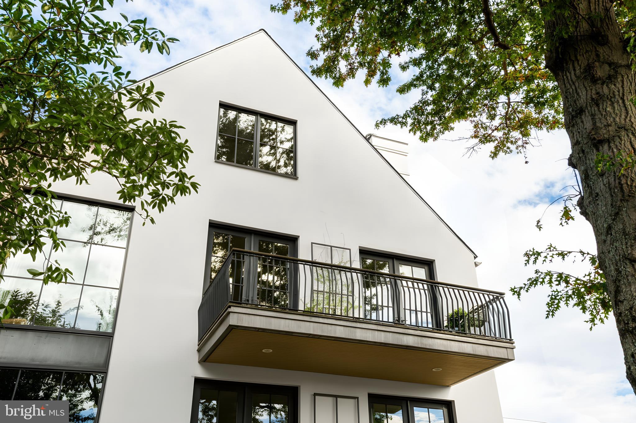 5431 POTOMAC AVENUE NW