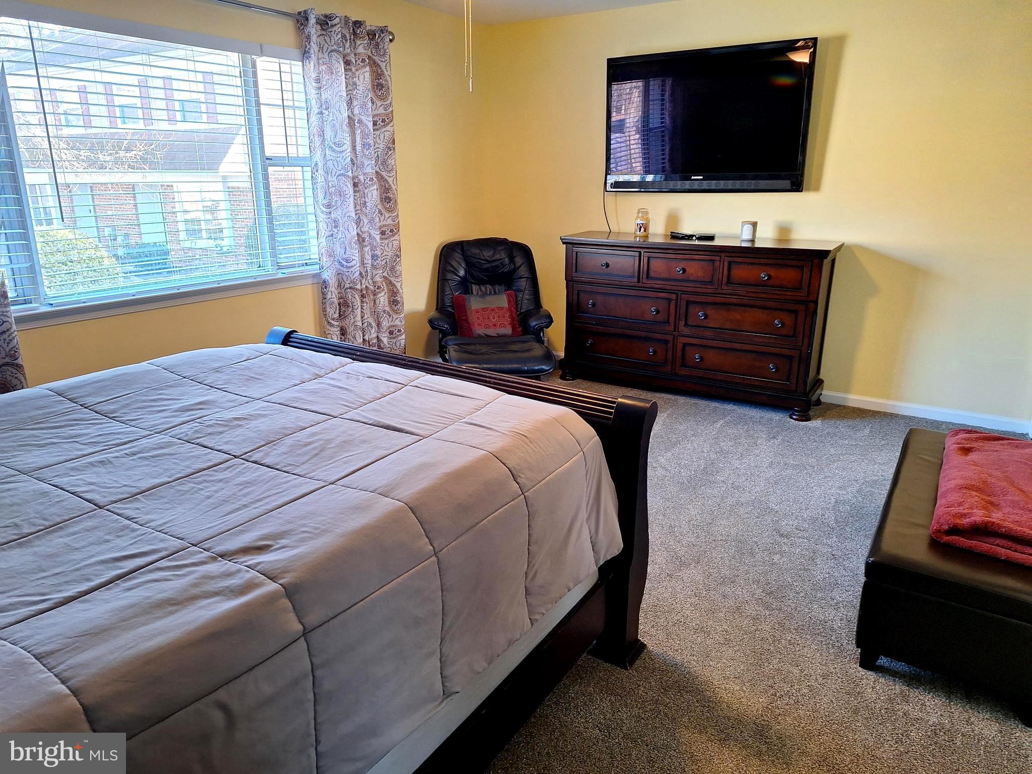 WESTON VILLAGE - Residential