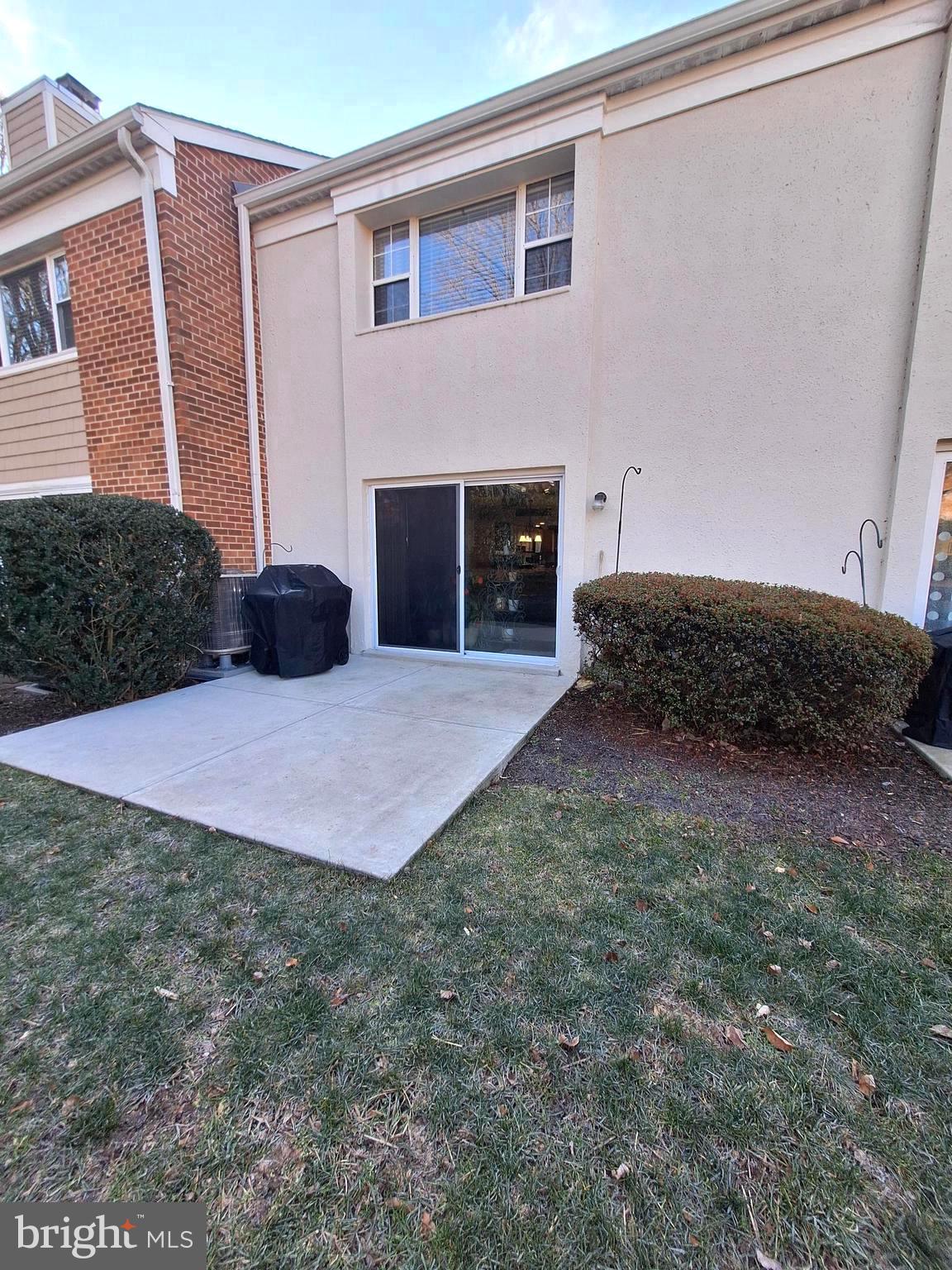 WESTON VILLAGE - Residential