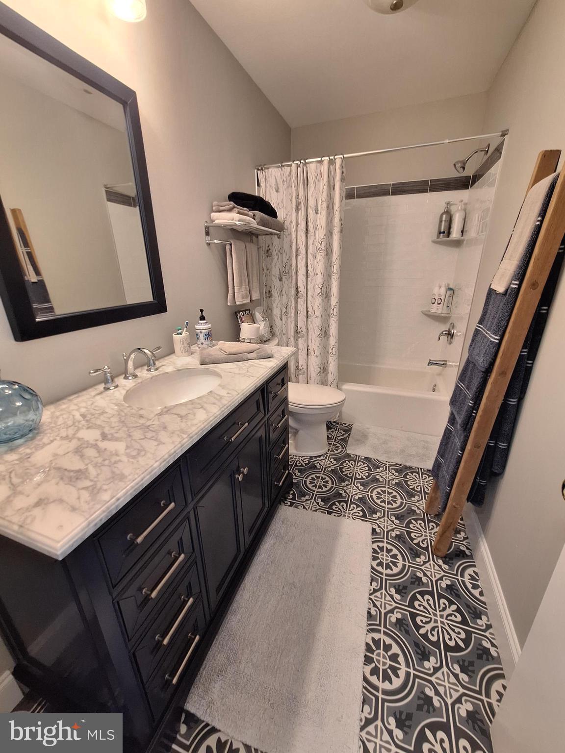 WESTON VILLAGE - Residential