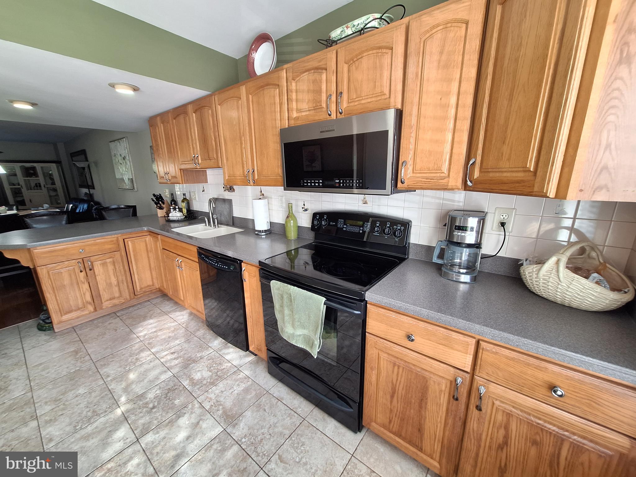 WESTON VILLAGE - Residential