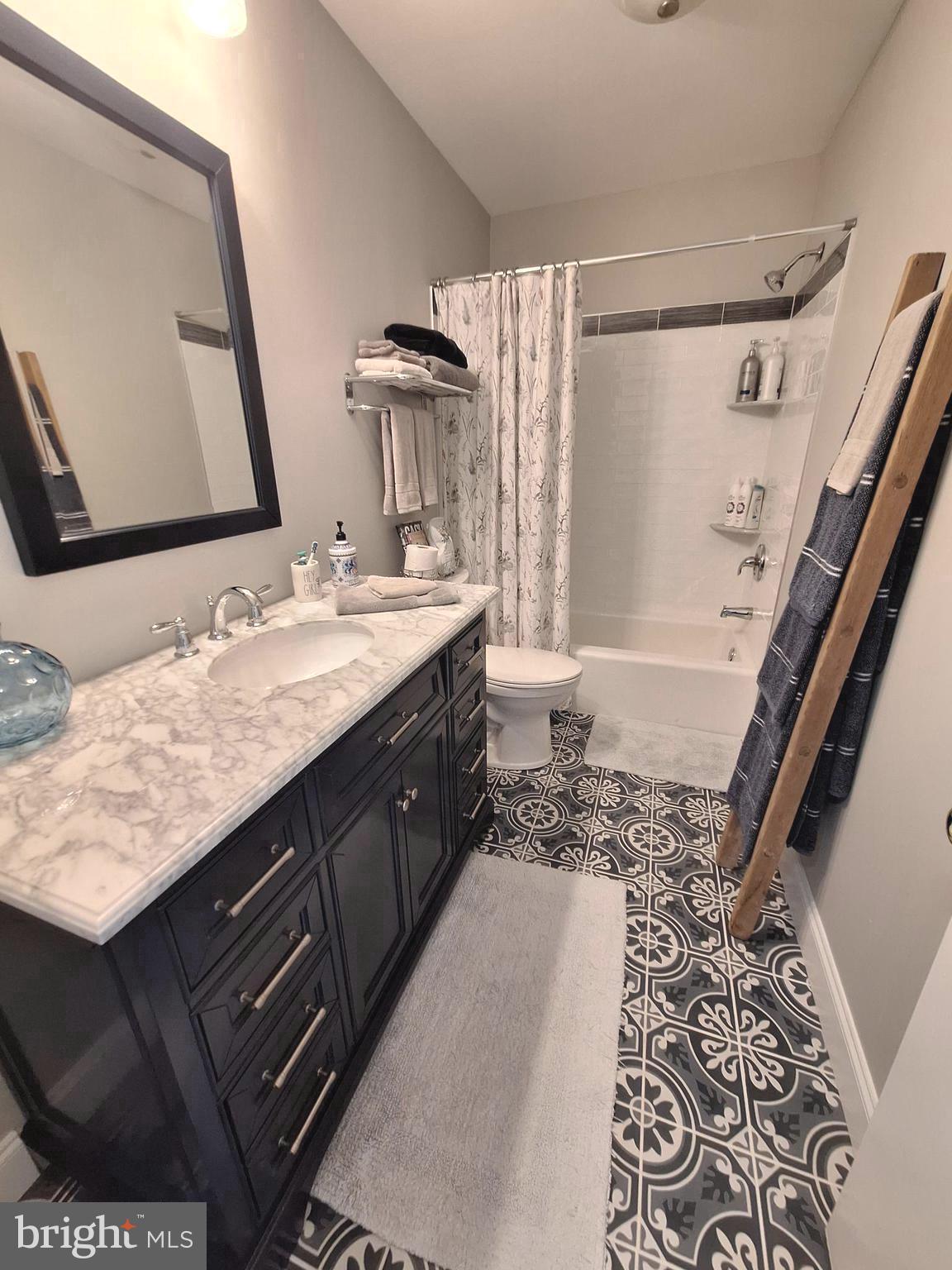 WESTON VILLAGE - Residential