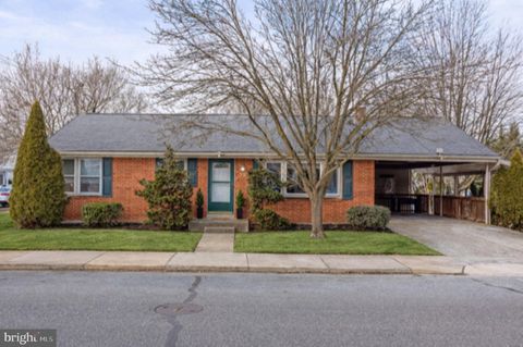 32 S JOHN STREET HUMMELSTOWN PA 17036