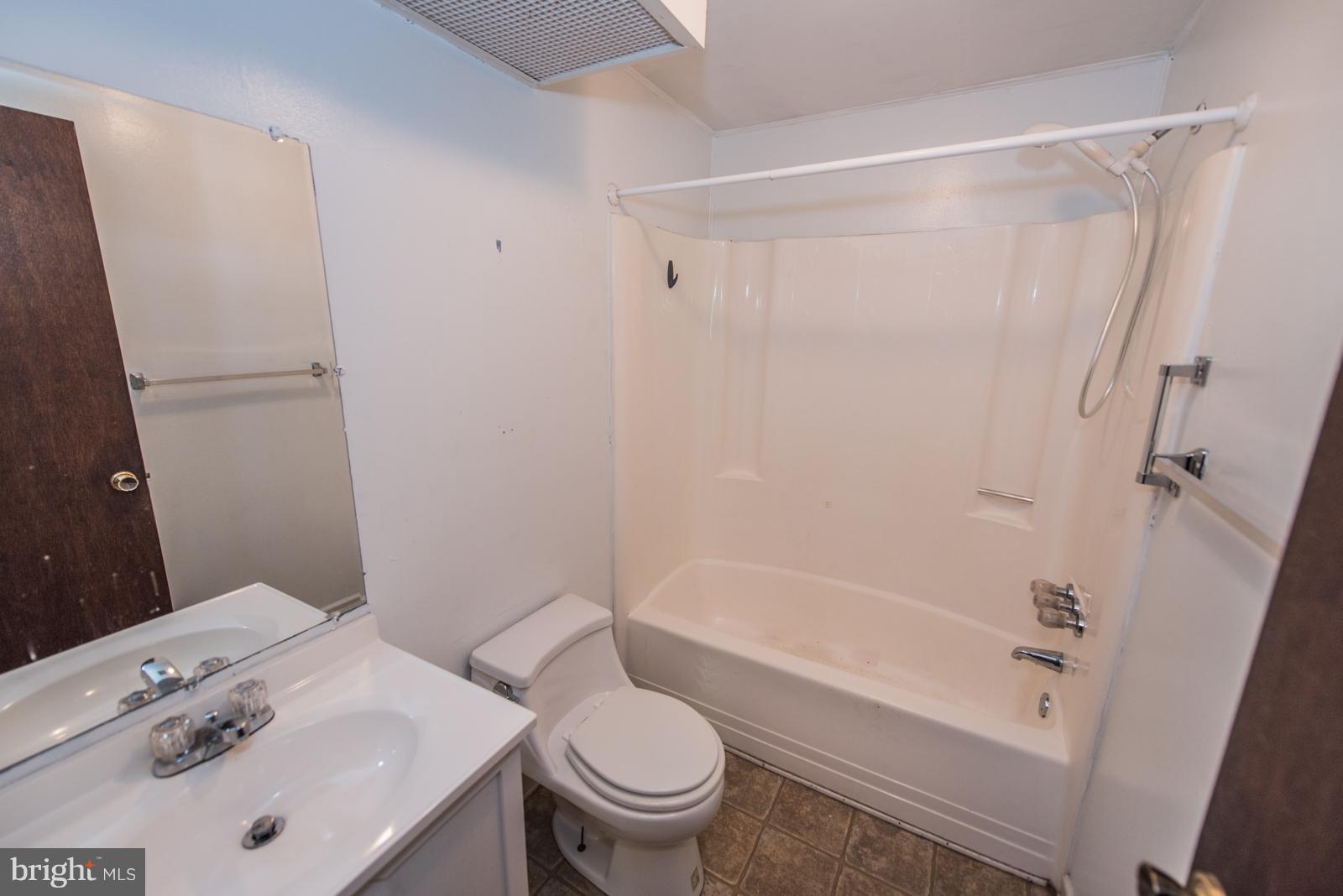 BERKELEY STATION - Residential Lease