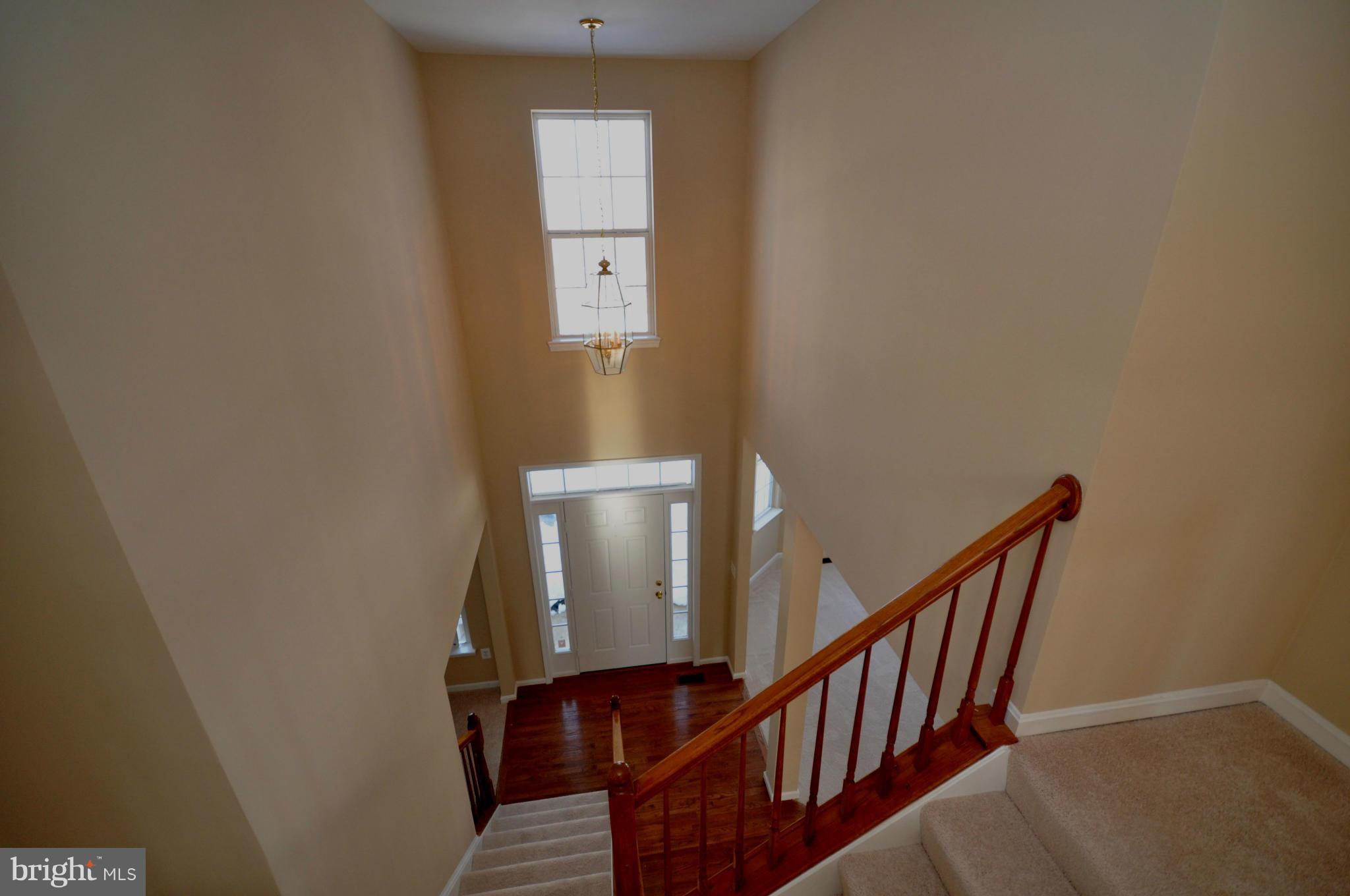 ROUND HILL - Residential