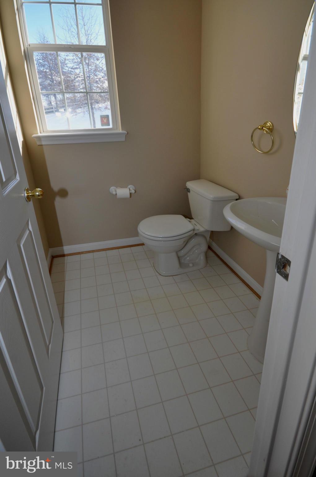 ROUND HILL - Residential