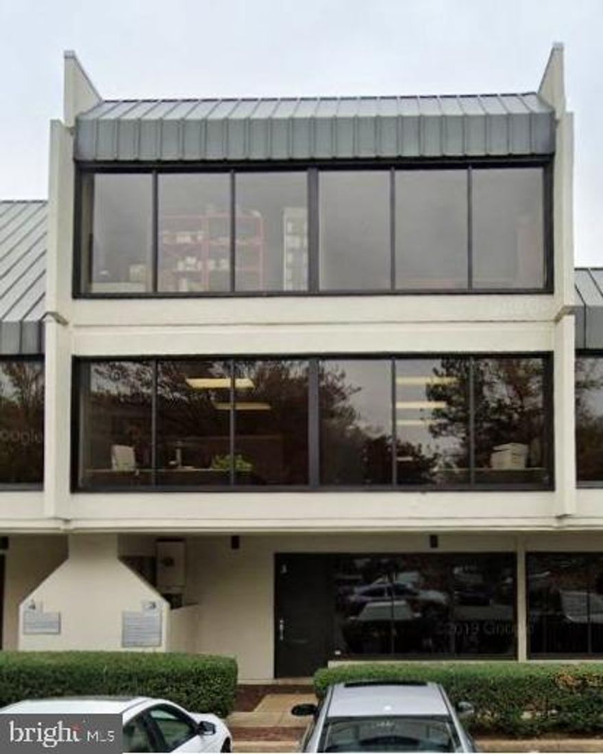 Single room office space in multi-room office building with small entryway on main level. Large windows look out onto parking lot.  Common area restroom on main level. Just a few blocks from the Reston Metro.