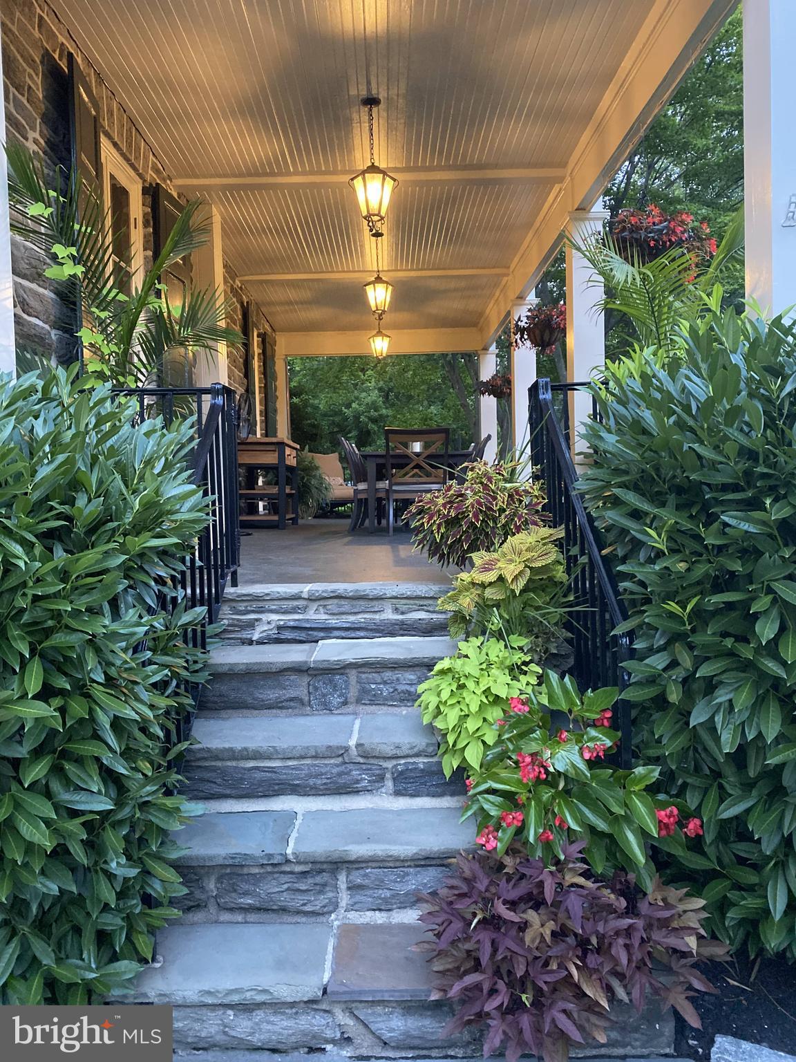 CHESTNUT HILL - Residential