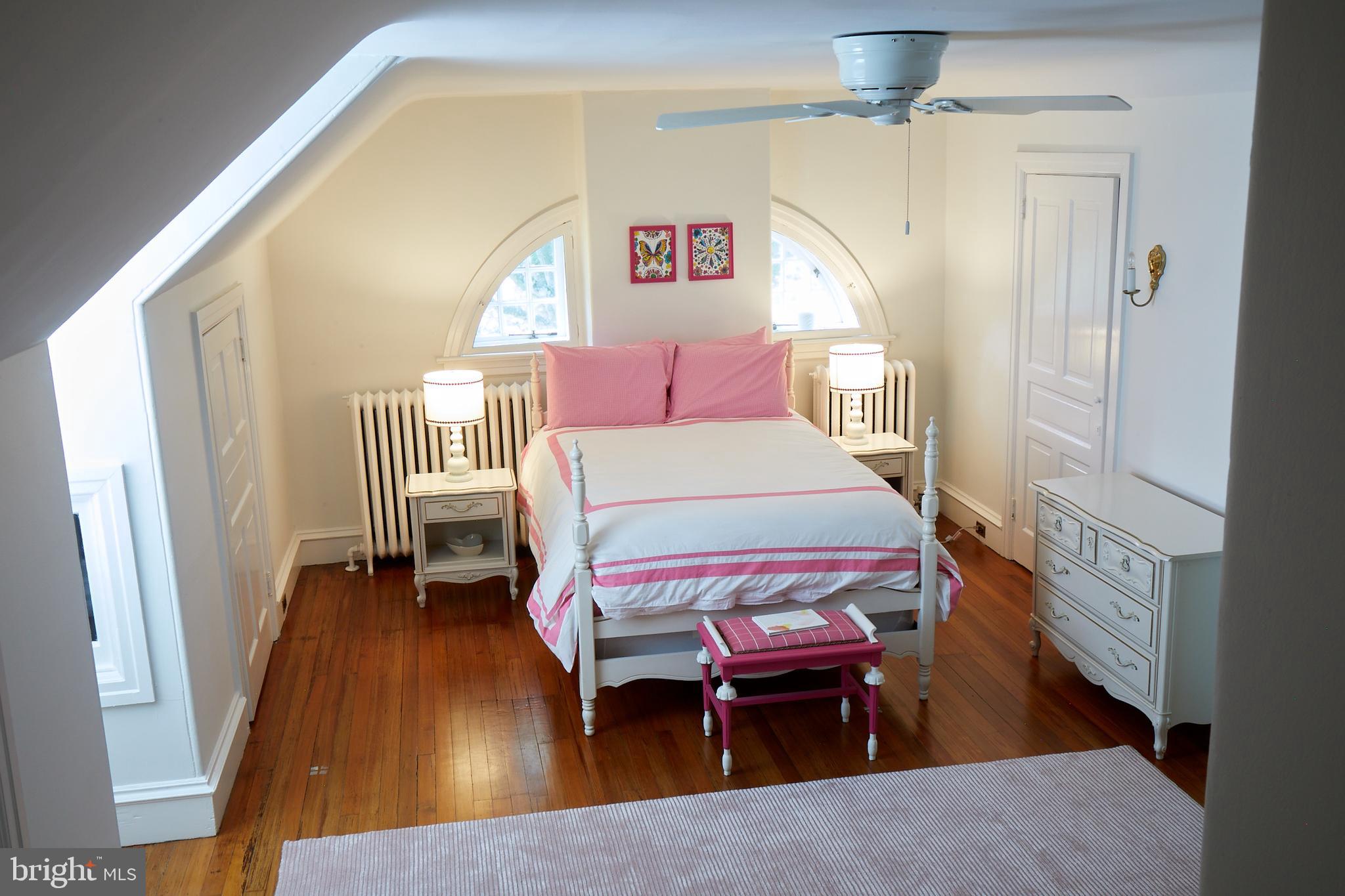 CHESTNUT HILL - Residential