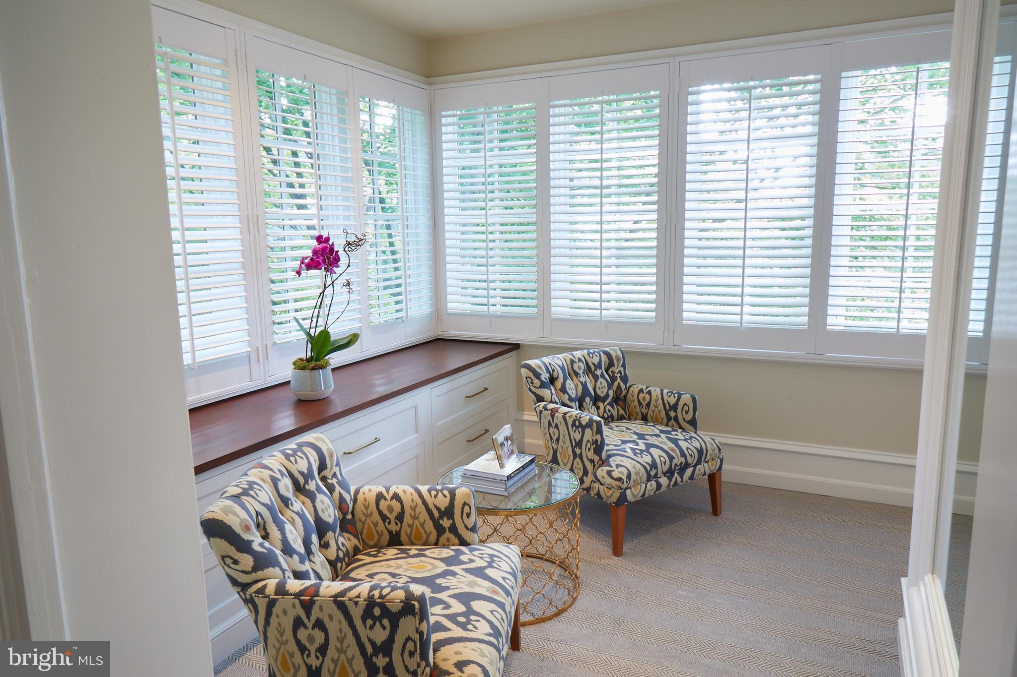 CHESTNUT HILL - Residential