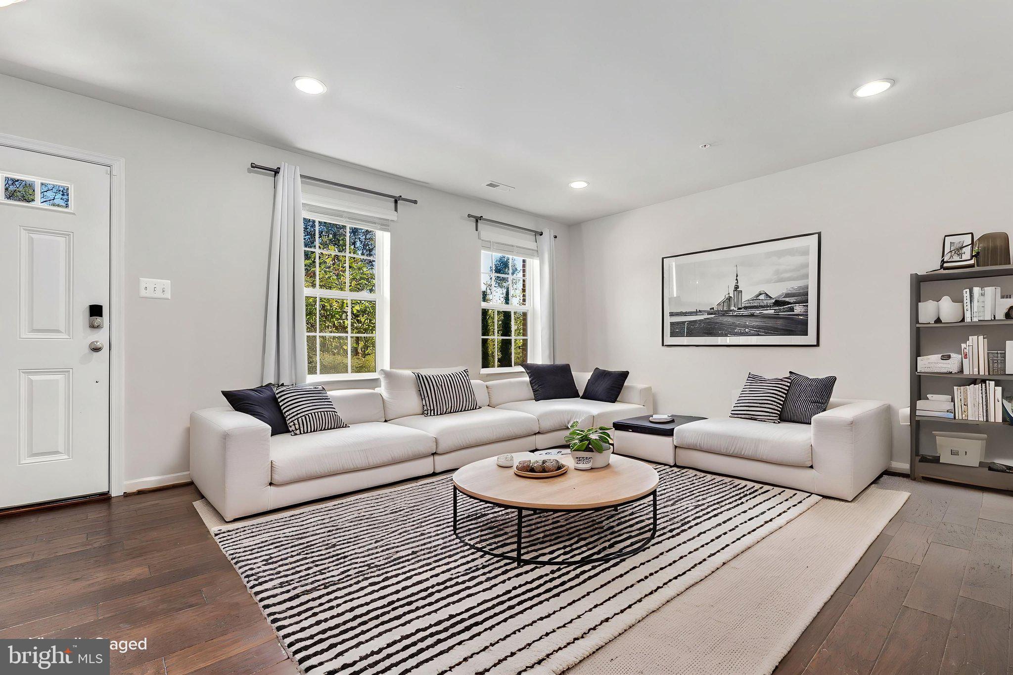 7207 MAGNOLIA COURT