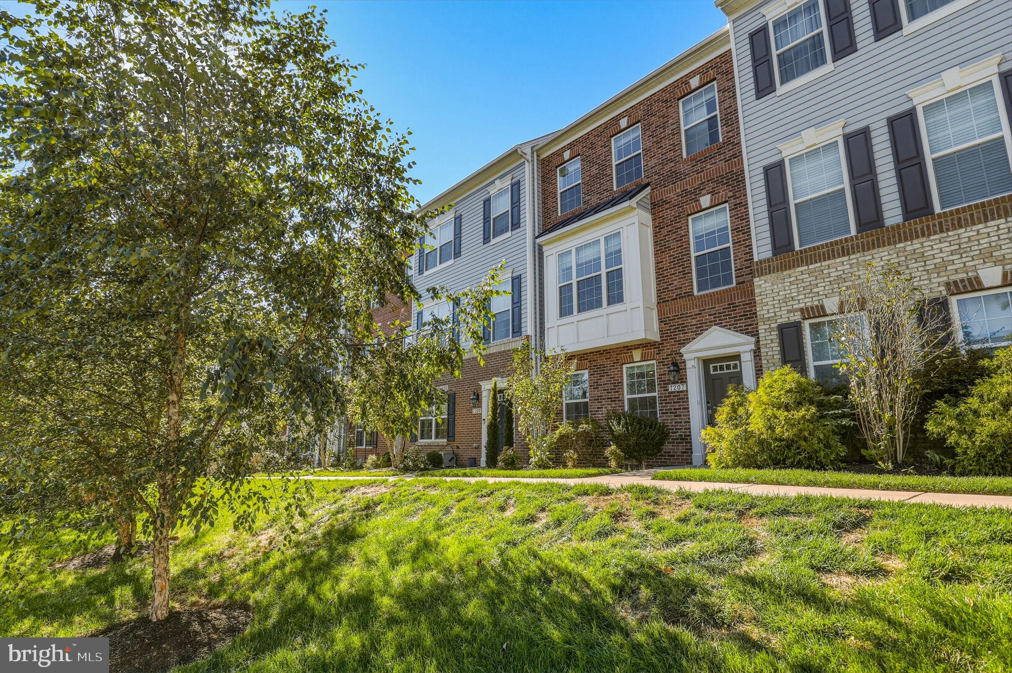 7207 MAGNOLIA COURT