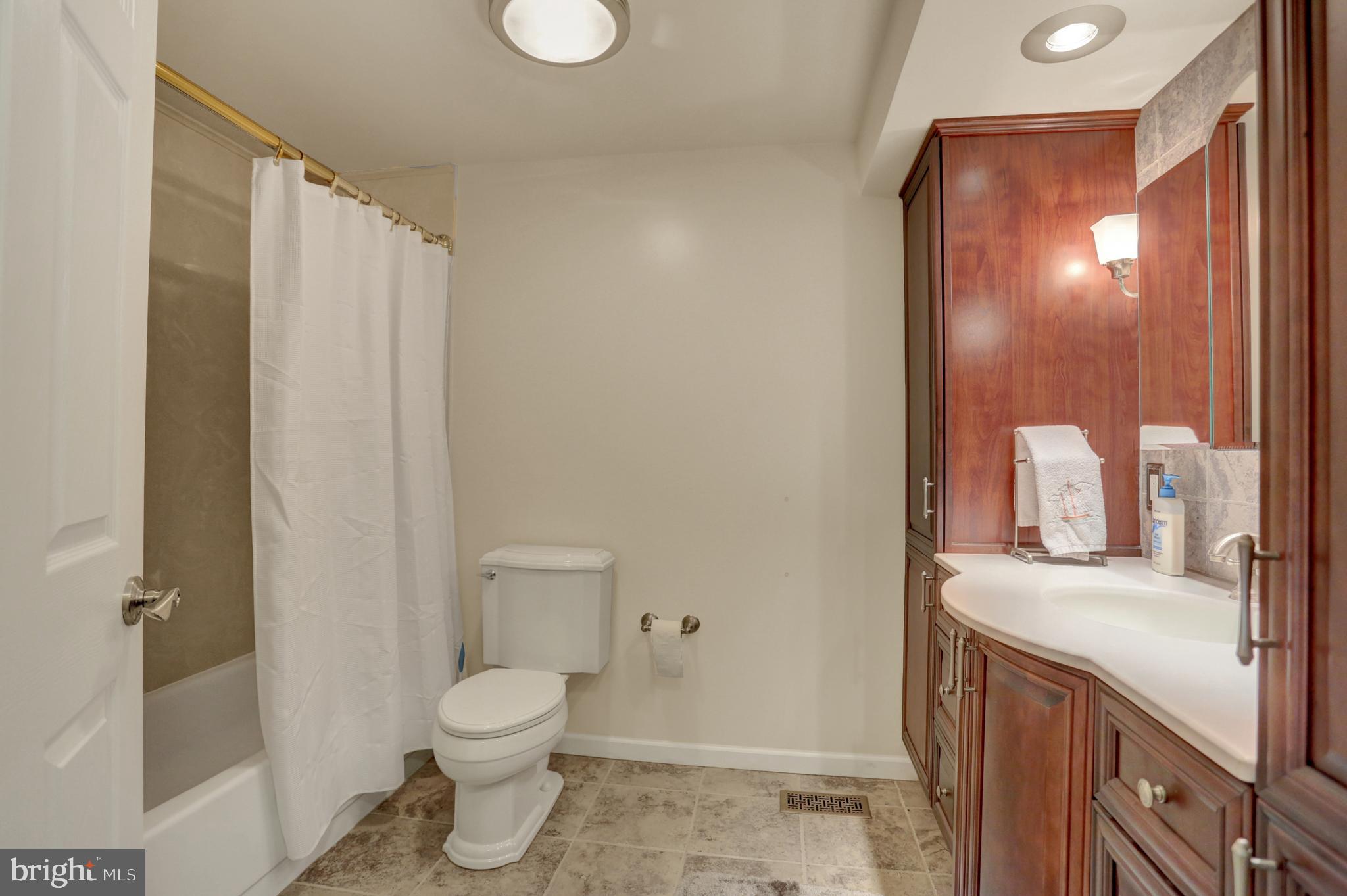 HERITAGE FARMS - Residential