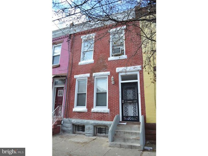 Lovely 4-bed, 1-bath home. Fully renovated! There's a new kitchen, including granite countertops and new appliances, dishwasher and garbage disposal. There are four bedrooms on the second floor and an updated bathroom. Washer and Dryer included! New windows plus a high-efficiency furnace. Available immediately!  Near transportation.