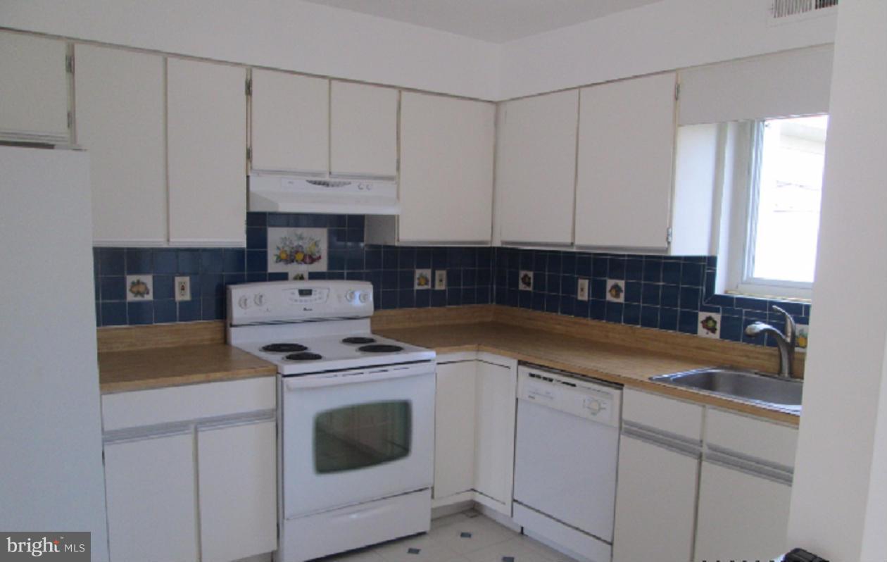 PARK HEIGHTS - Residential Lease