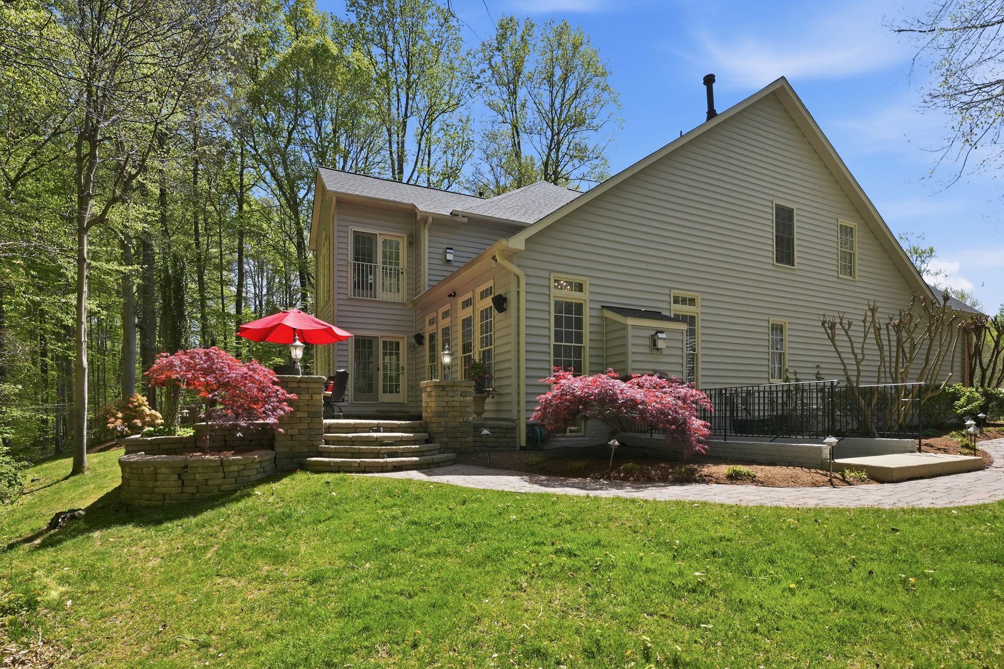 SOUTH RIVER COLONY - Residential