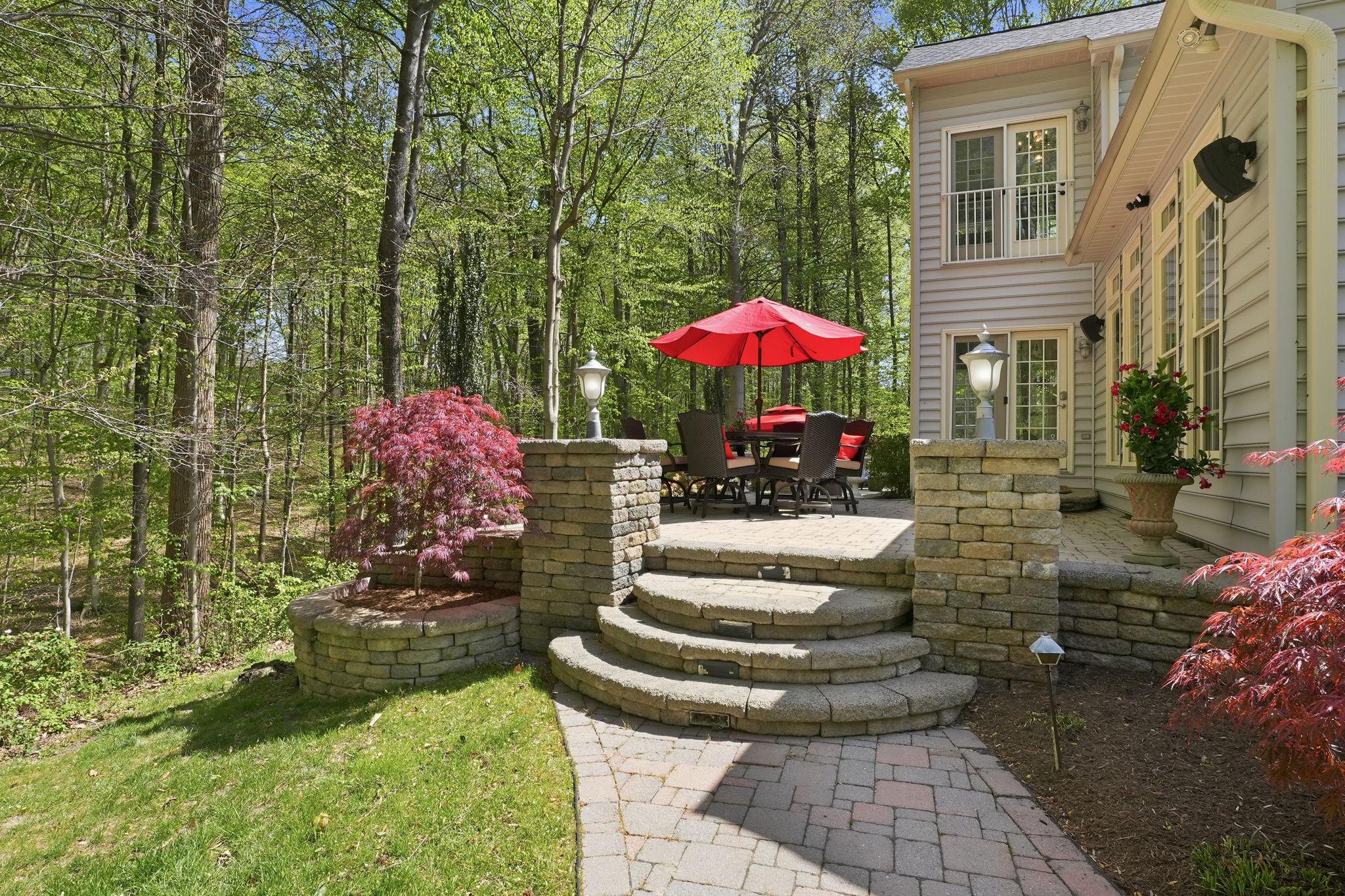 SOUTH RIVER COLONY - Residential