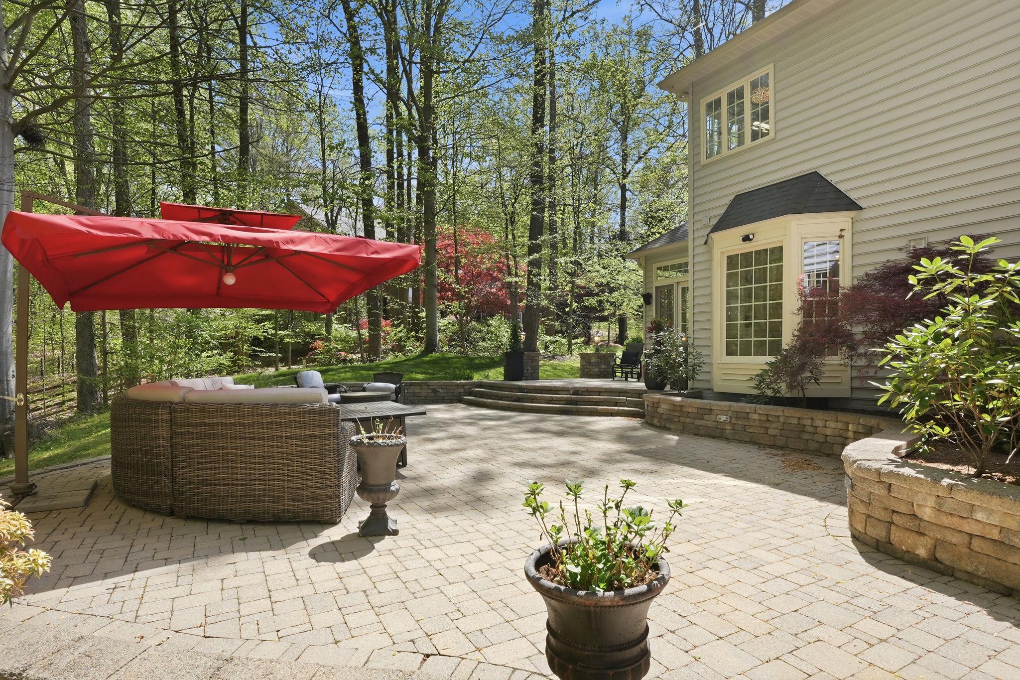 SOUTH RIVER COLONY - Residential